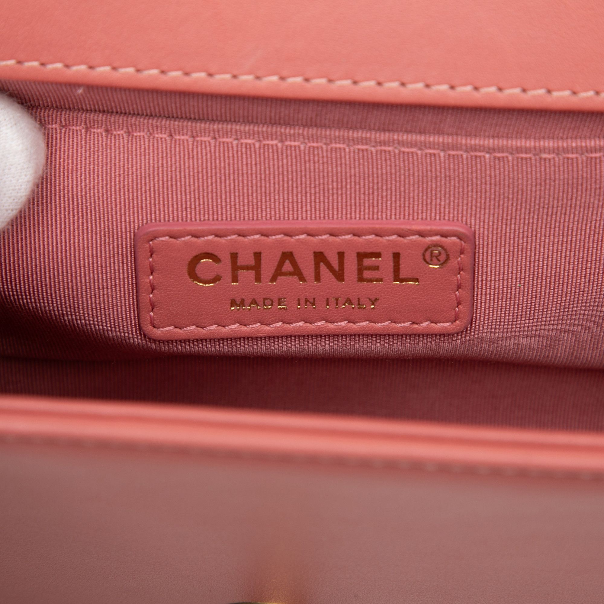 Chanel Chanel Small Quilted Lambskin Boy Flap Size ONE SIZE - 5 Thumbnail