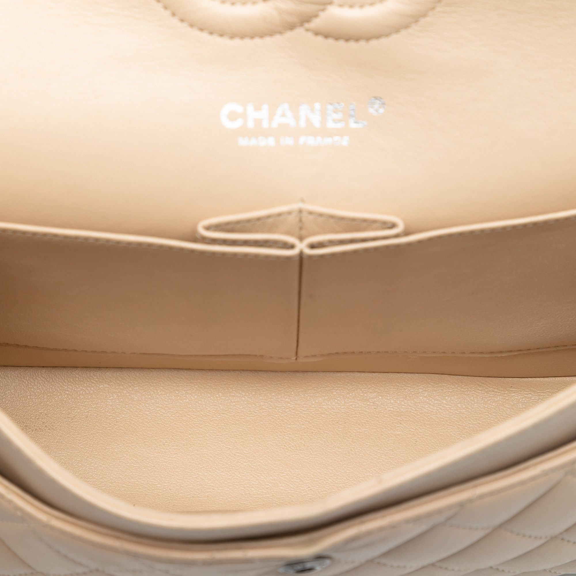 Chanel Chanel Medium Classic Lambskin Double Flap Size ONE SIZE - 4 Thumbnail