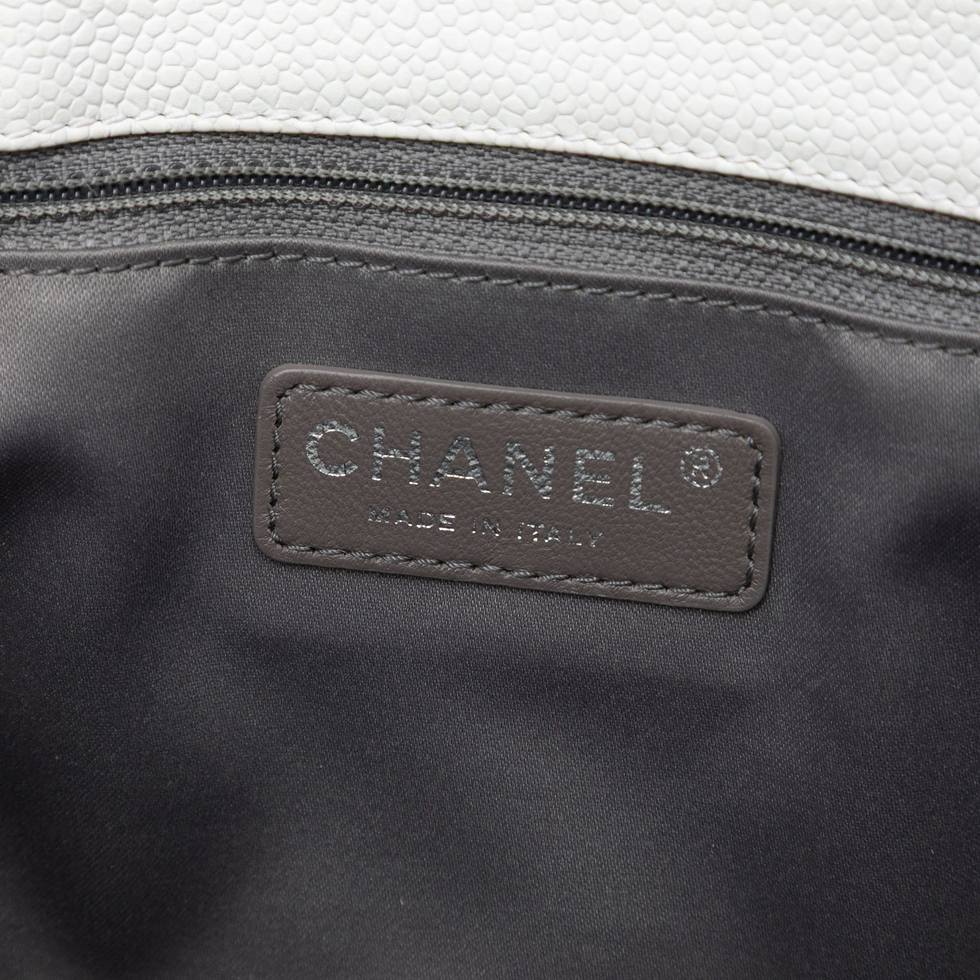 Chanel Chanel Caviar Grand Shopping Tote Size ONE SIZE - 5 Thumbnail