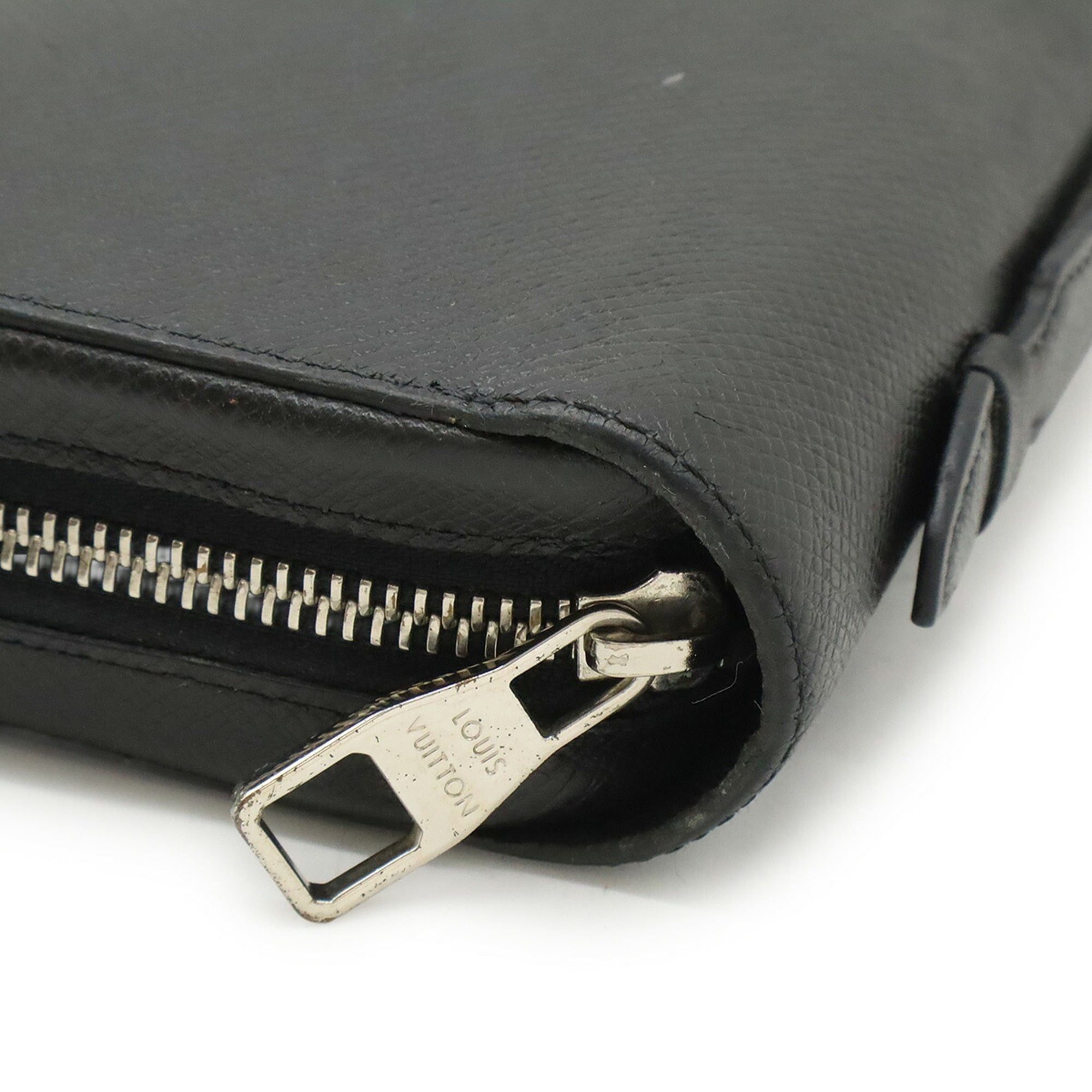Other LOUIS VUITTON Taiga Zippy XL Round Long Wallet, Travel Case, Second Bag, Noir, Black, M44275 Size ONE SIZE - 7 Thumbnail