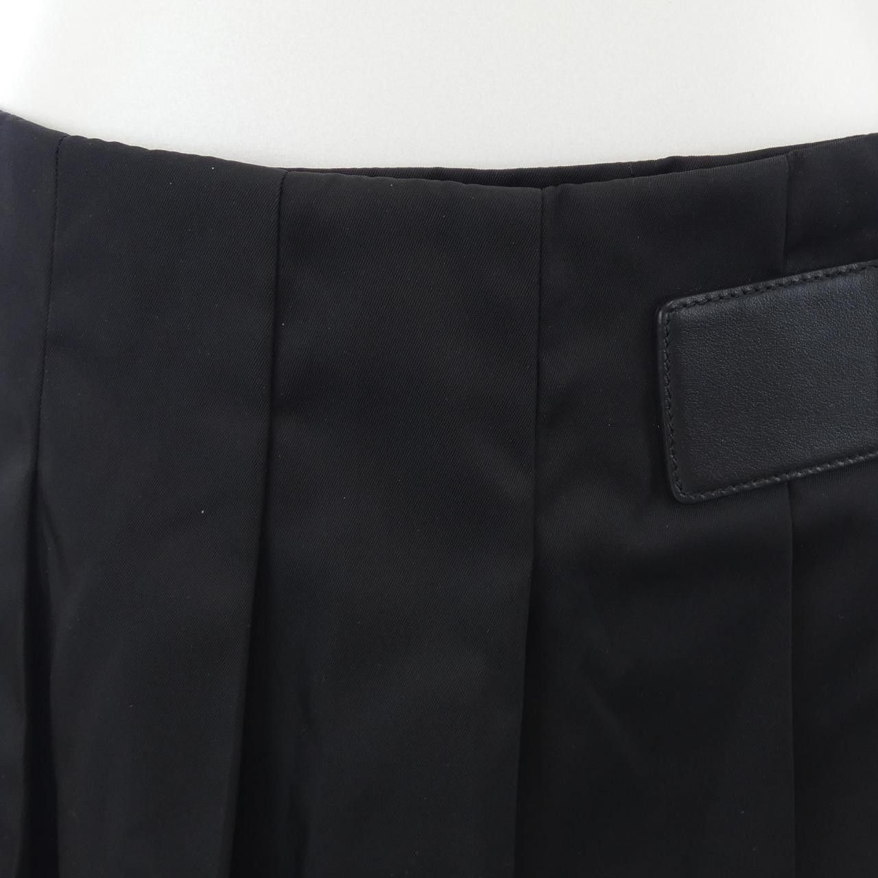 Prada Prada Prada Triangle Logo Re-Nylon Skirt Textile Skirts 21H922 S222 1WQ8 DUTY FREE for USA Size ONE SIZE - 5 Thumbnail