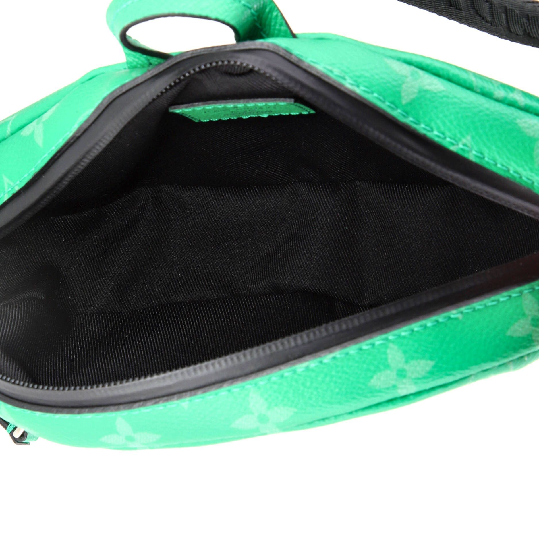 Louis Vuitton Catch Bumbag Size ONE SIZE - 5 Thumbnail