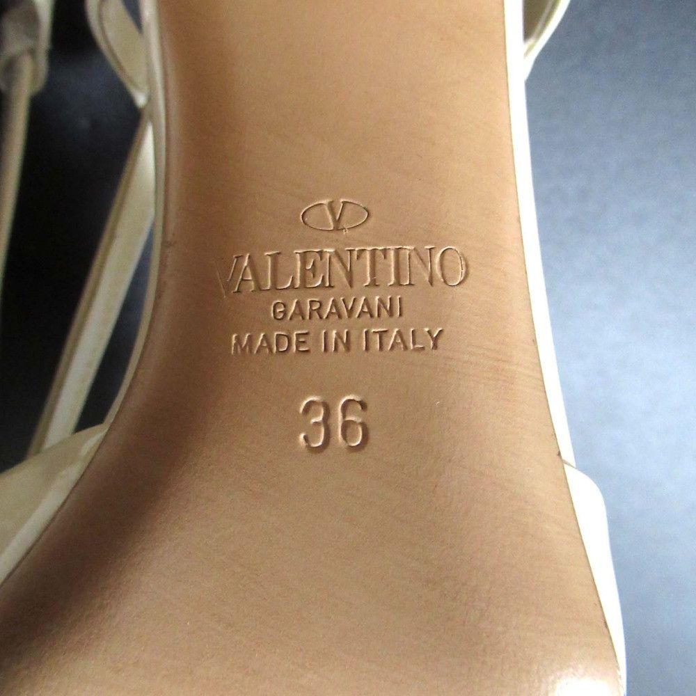 Valentino Valentino Valentino Garavani Roman Studs Calfskin Pumps Leather Shoes DUTY FREE for USA Size ONE SIZE - 10 Thumbnail