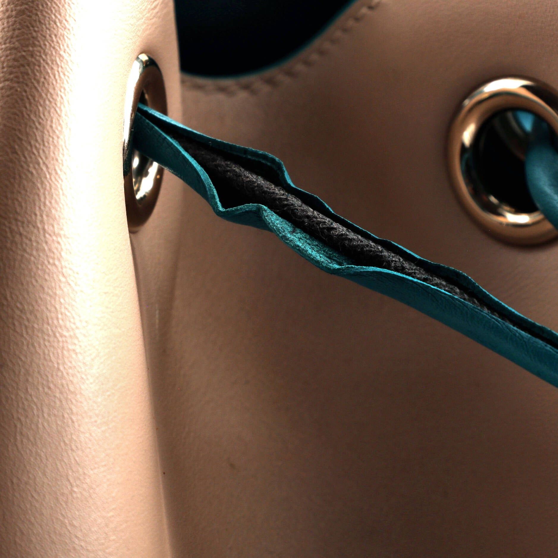 Bvlgari B.Zero1 Bucket Bag Size ONE SIZE - 7 Thumbnail