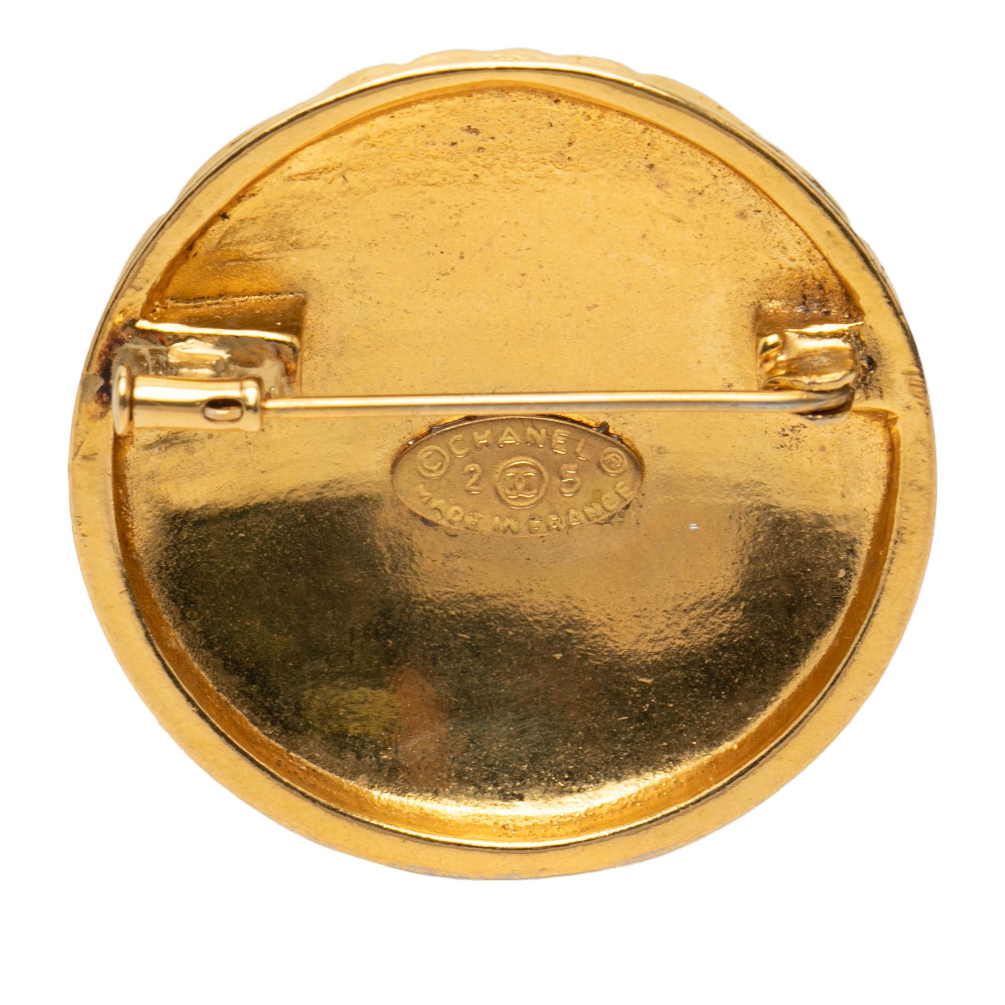 Chanel Chanel CC Gold Plated Quilted Round Brooch Size ONE SIZE - 2 Thumbnail