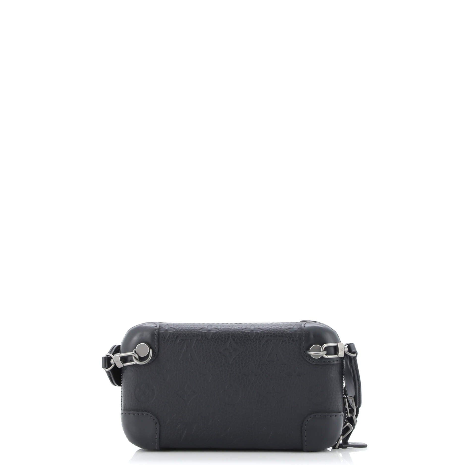 Louis Vuitton Horizon Clutch Size ONE SIZE - 3 Thumbnail