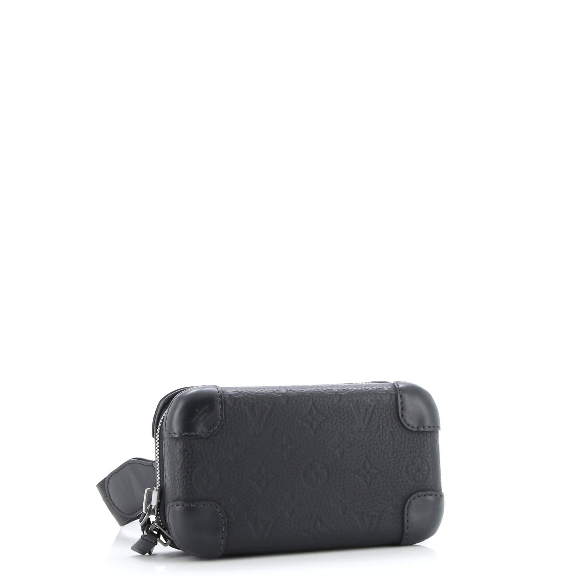 Louis Vuitton Horizon Clutch Size ONE SIZE - 2 Thumbnail
