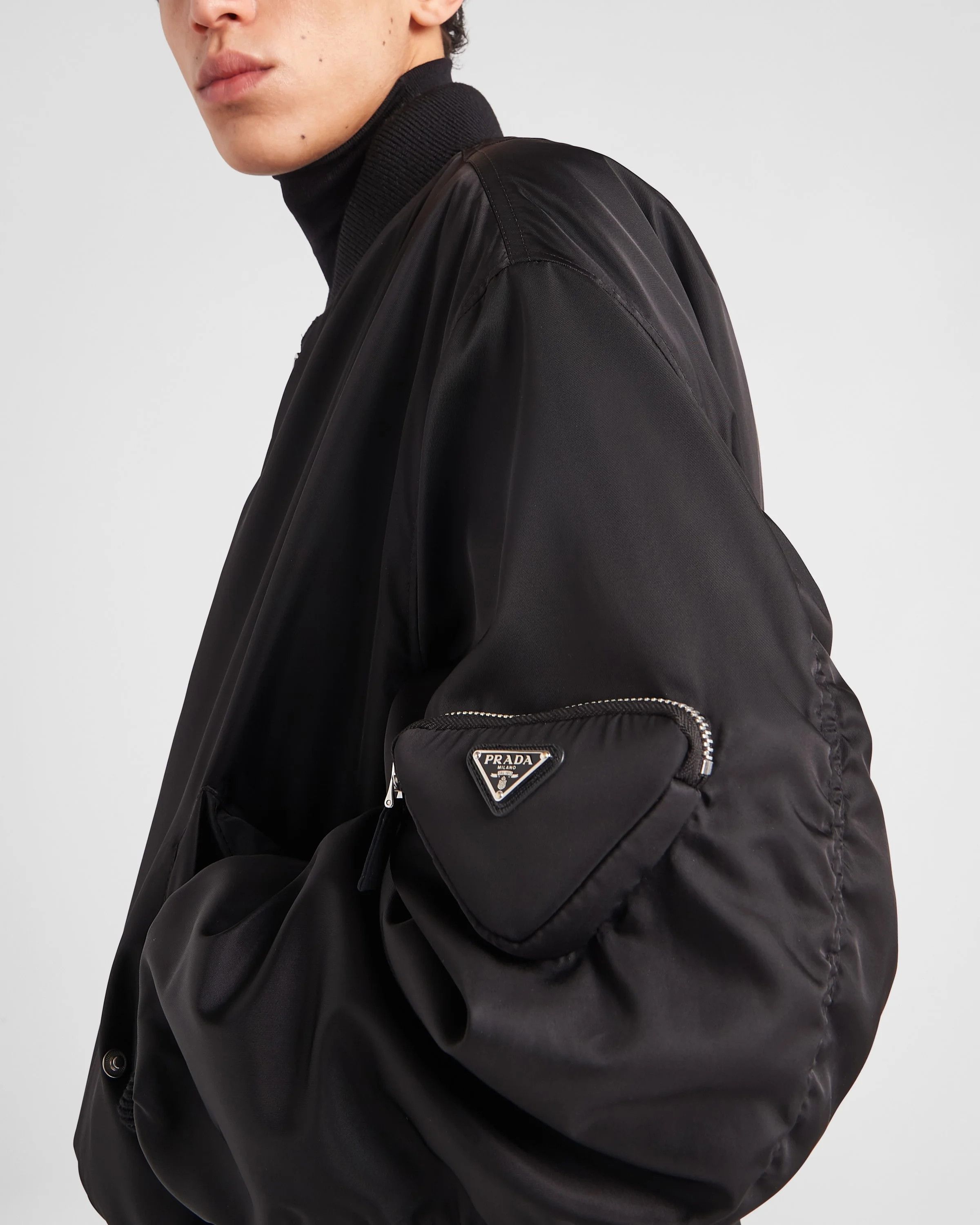 Prada Re-Nylon bomber jacket in black Size US XS / EU 42 / 0 - 2 Thumbnail