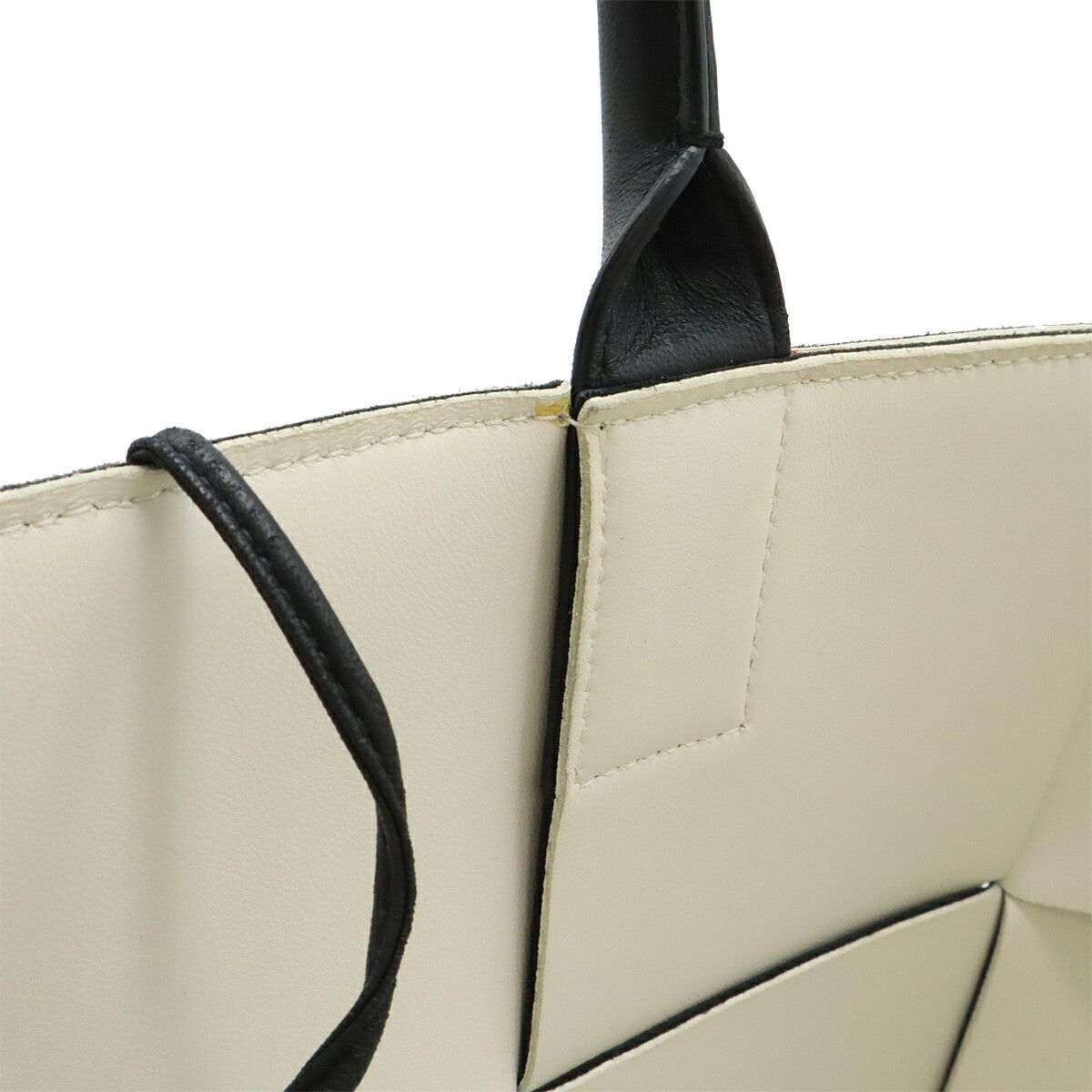 Bottega Veneta Bottega Veneta Bottega Veneta Arco Leather Tote Bag Leather Tote Bag 652867 DUTY FREE for USA Size ONE SIZE - 8 Thumbnail