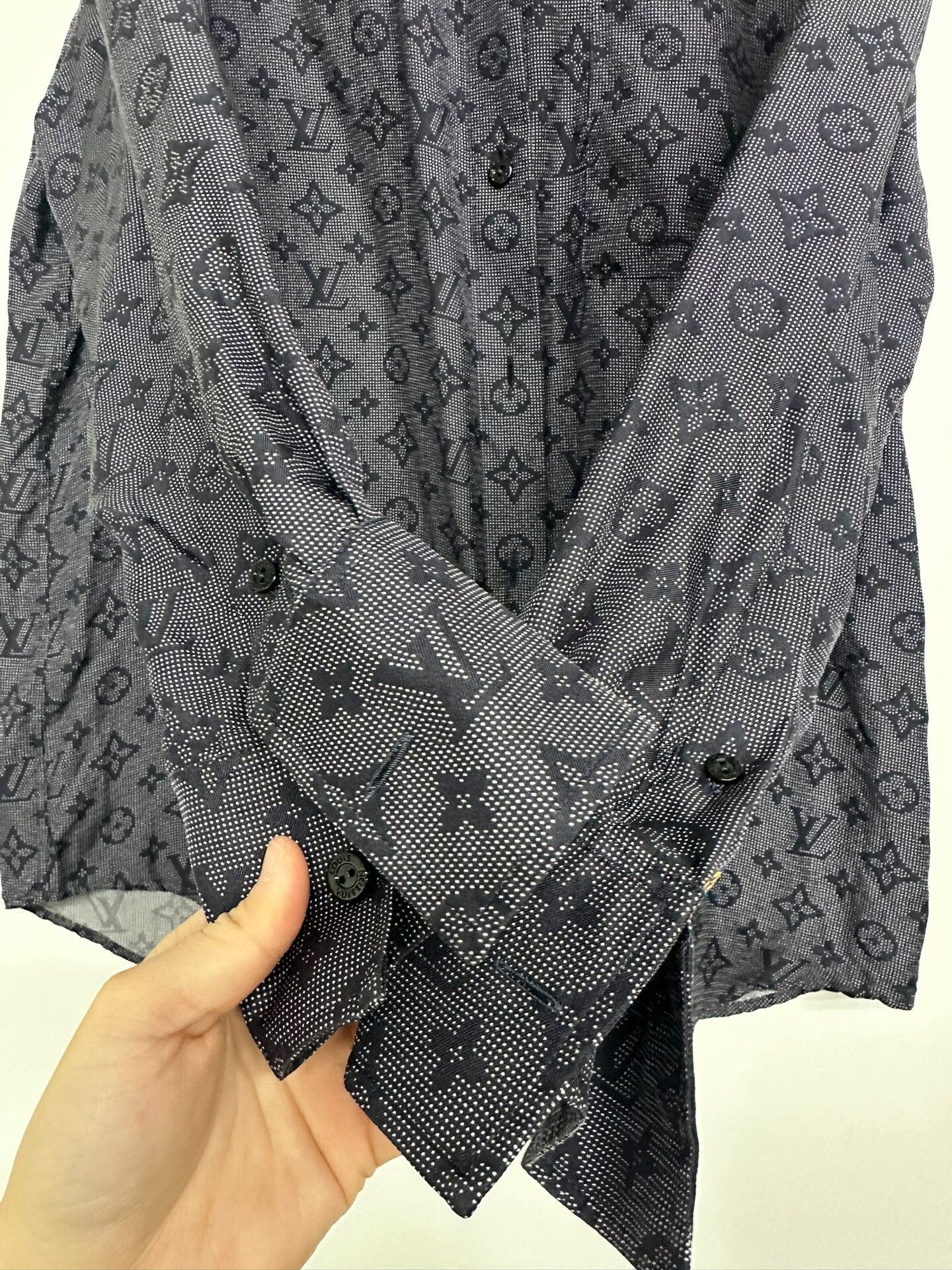 Louis Vuitton Louis Vuitton All-Over Print Shirt Size US XXS / EU 40 - 7 Thumbnail