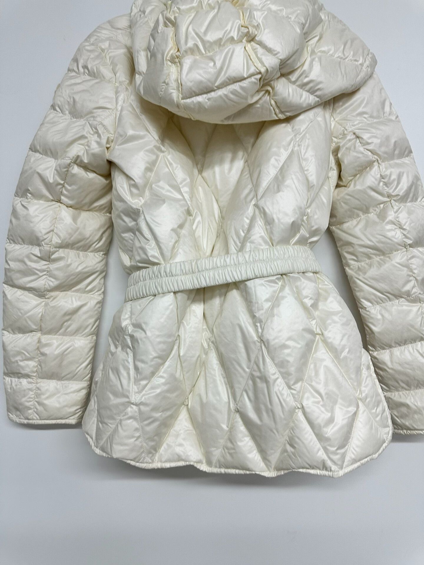 Moncler Moncler Women's Down Jacket Size M / US 6-8 / IT 42-44 - 4 Thumbnail
