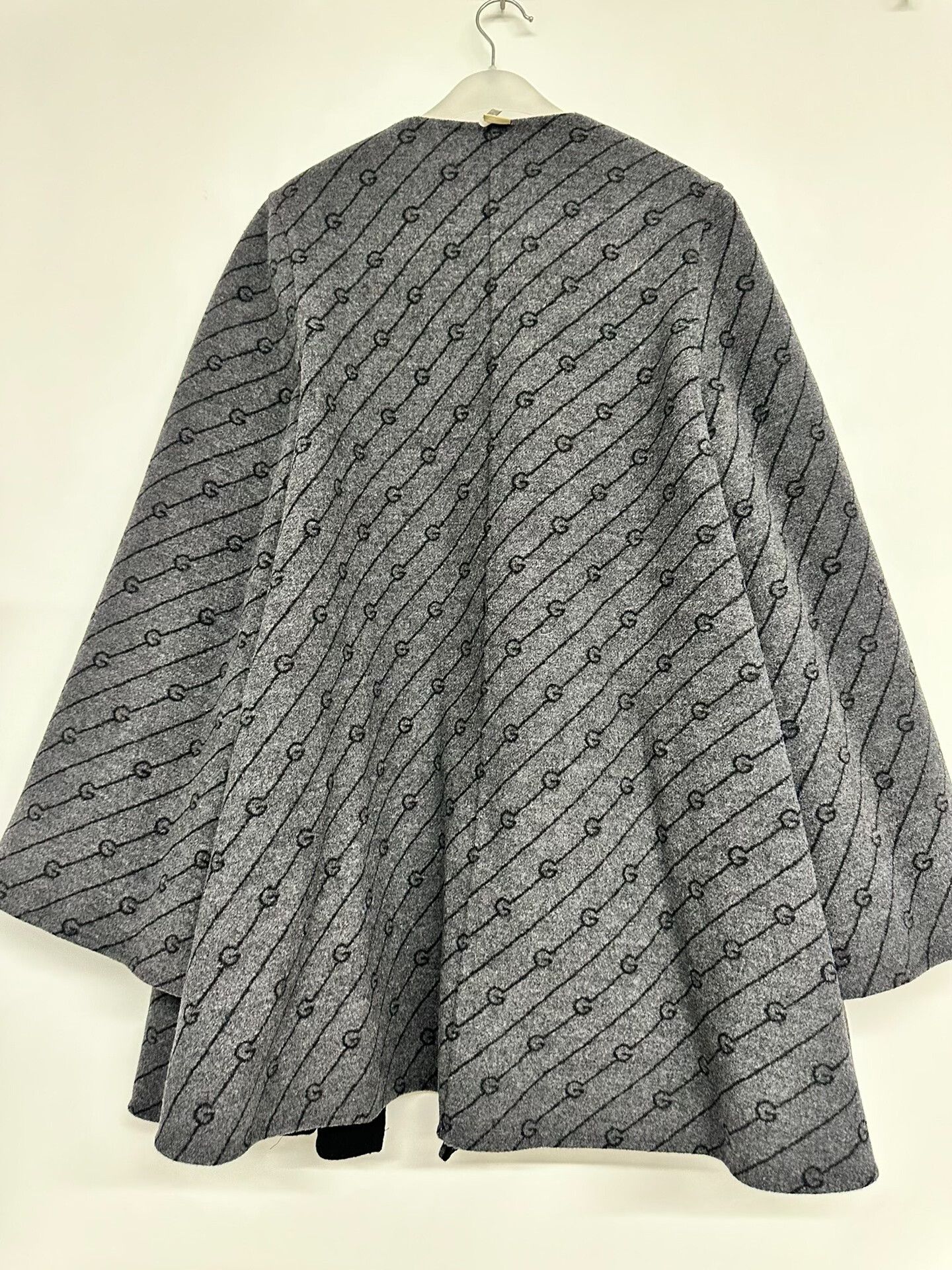 Gucci Gucci Reversible All-Over Print Coat Size XS / US 0-2 / IT 36-38 - 2 Thumbnail