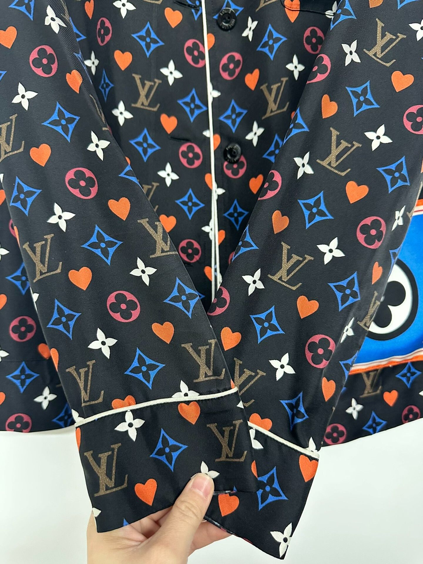 Louis Vuitton Louis Vuitton Monogram Print Shirt Size XXS / US 00 / IT 34 - 5 Thumbnail