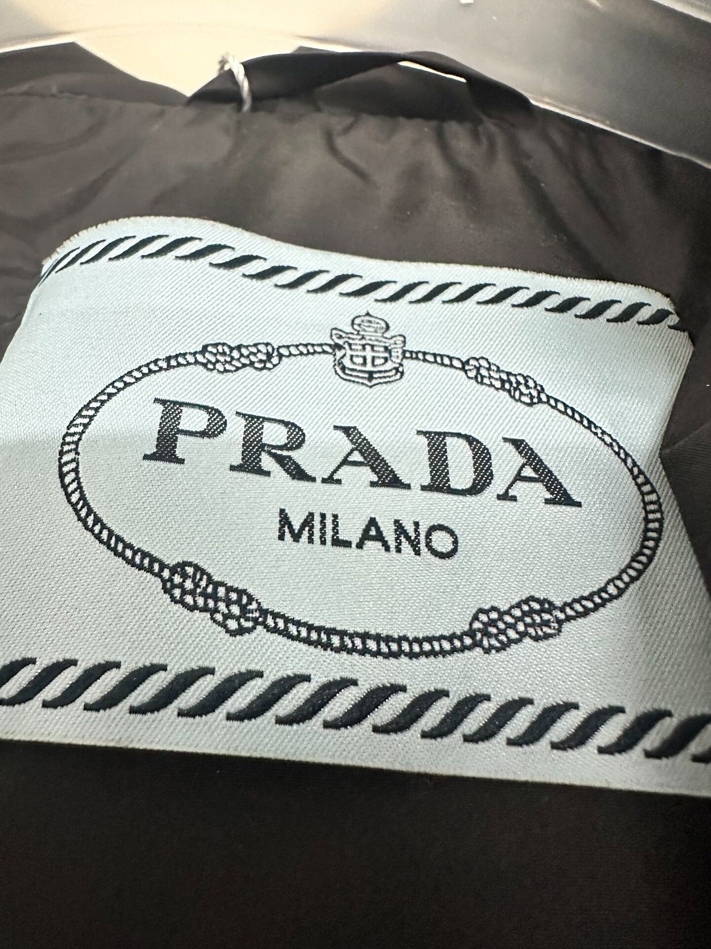 Prada Prada Women's Outerwear Size M / US 6-8 / IT 42-44 - 3 Thumbnail
