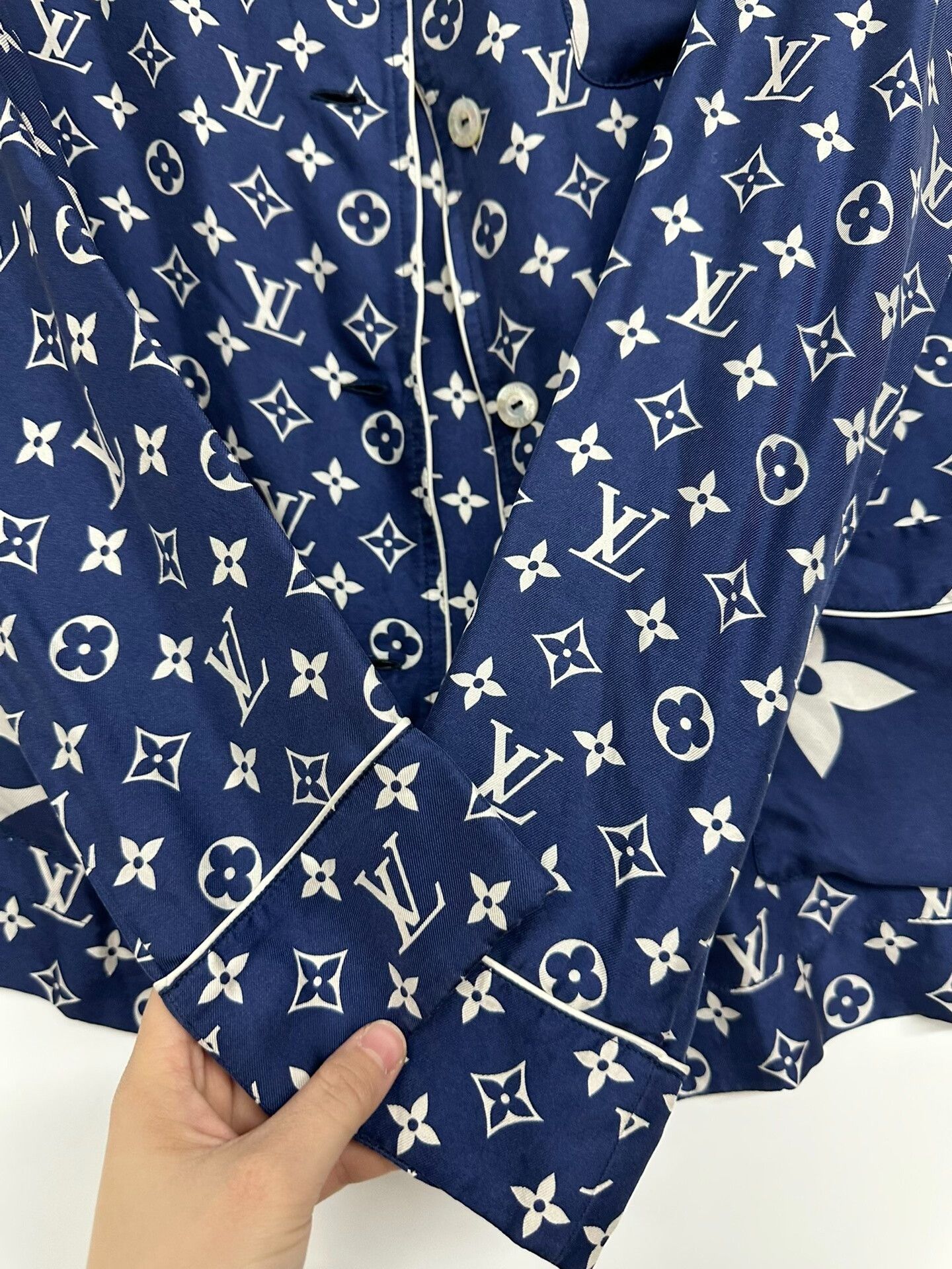 Louis Vuitton Louis Vuitton All-Over Print Shirt Size XS / US 0-2 / IT 36-38 - 6 Thumbnail