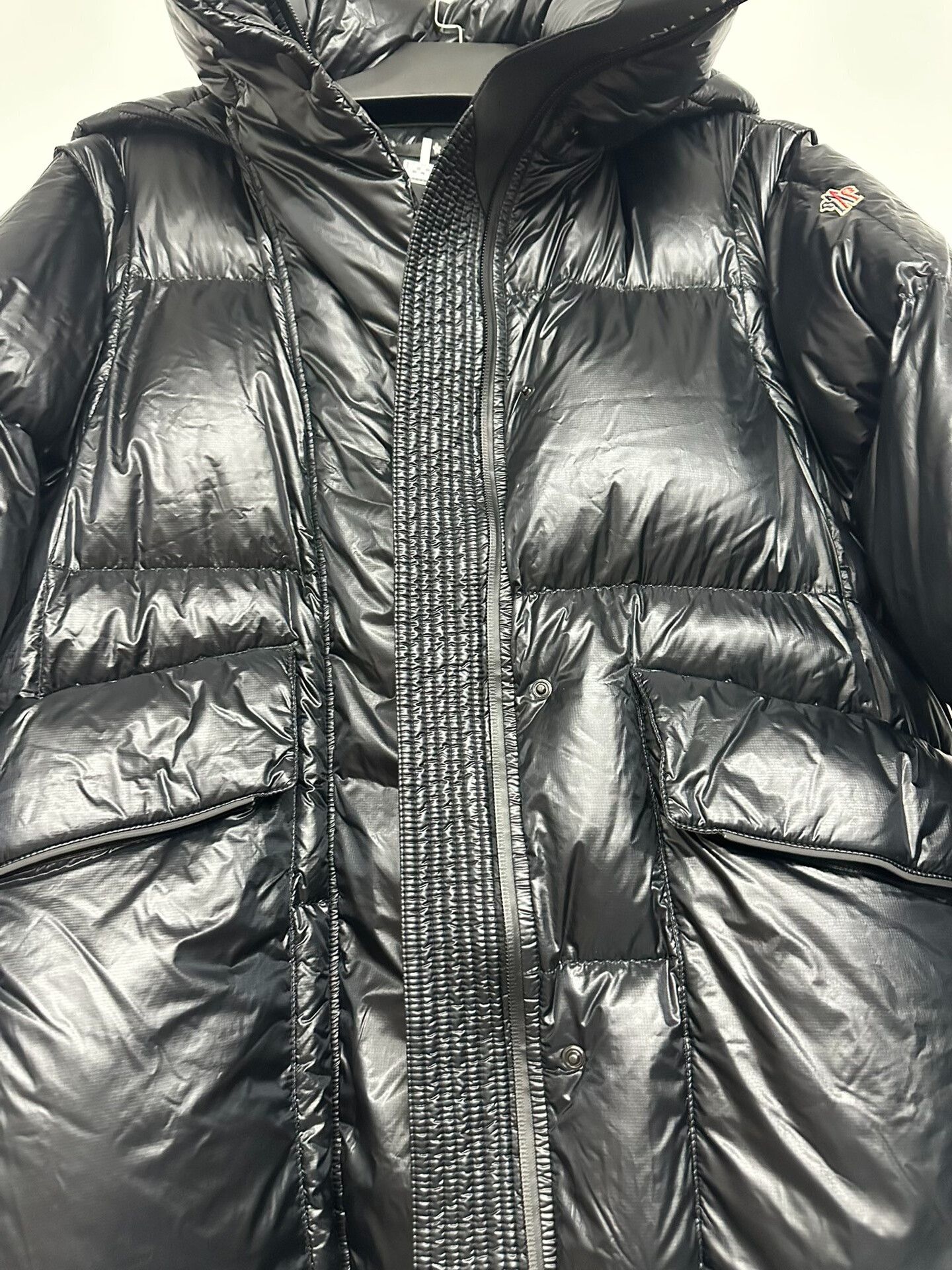 Moncler Moncler Women's Down Jacket Size XS / US 0-2 / IT 36-38 - 4 Thumbnail
