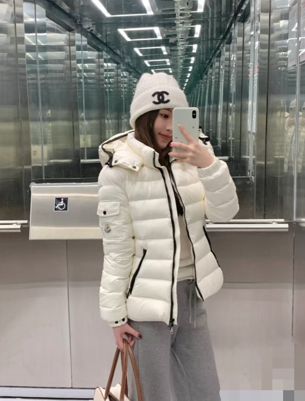 Moncler Moncler Bady Women's Short Jacket Size XS / US 0-2 / IT 36-38 - 5 Thumbnail