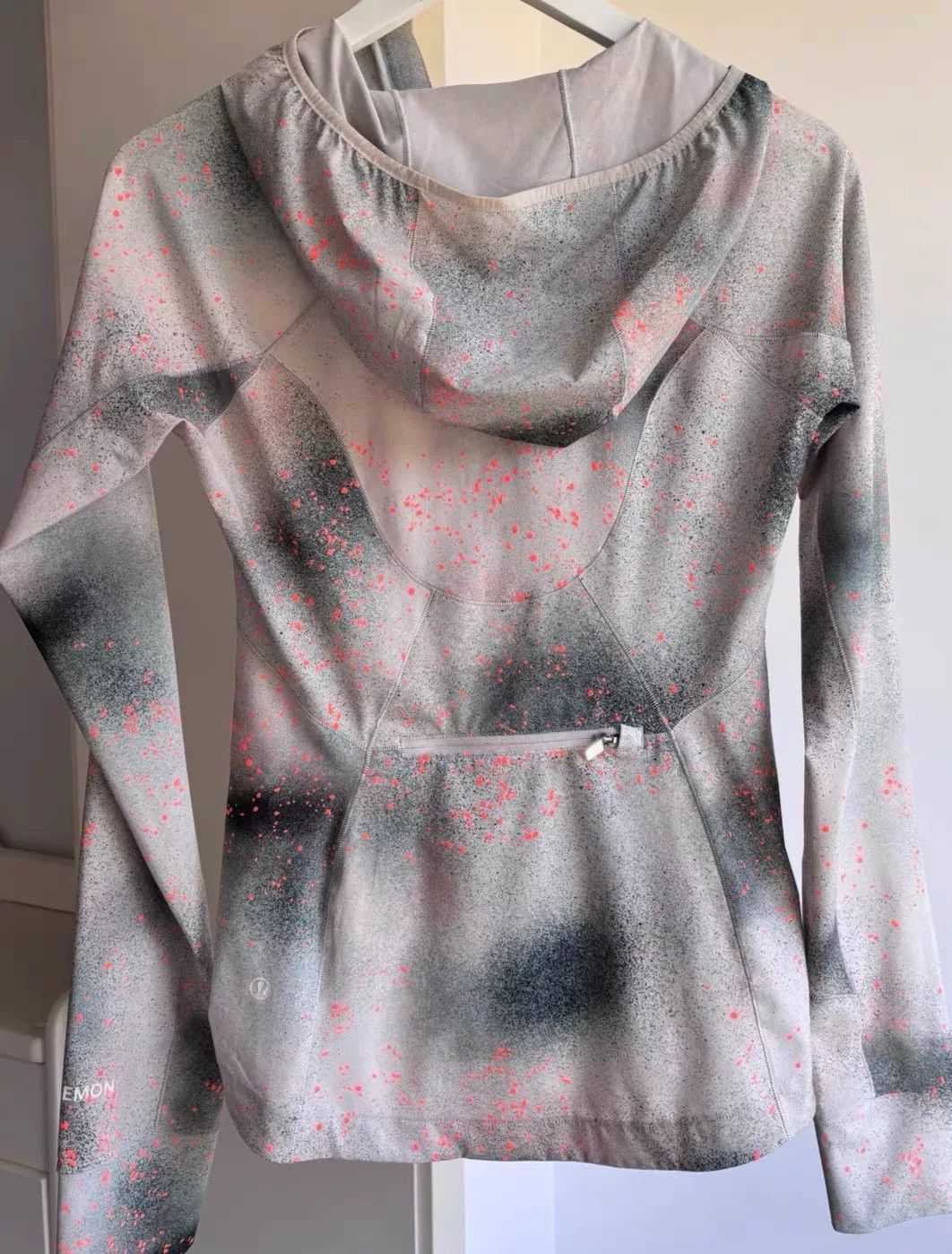 Lululemon Lululemon Mist Over Reflective Jacket Size M / US 6-8 / IT 42-44 - 2 Thumbnail