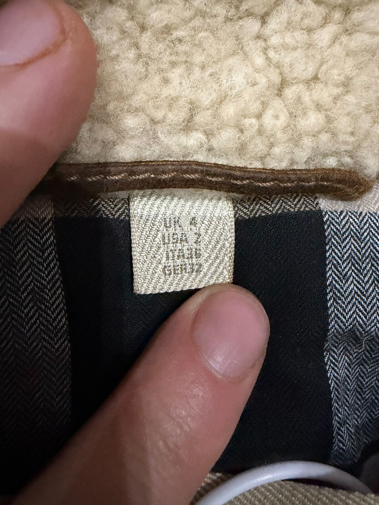 Burberry Burberry Lapel Shearling Coat Size S / US 4 / IT 40 - 2 Thumbnail