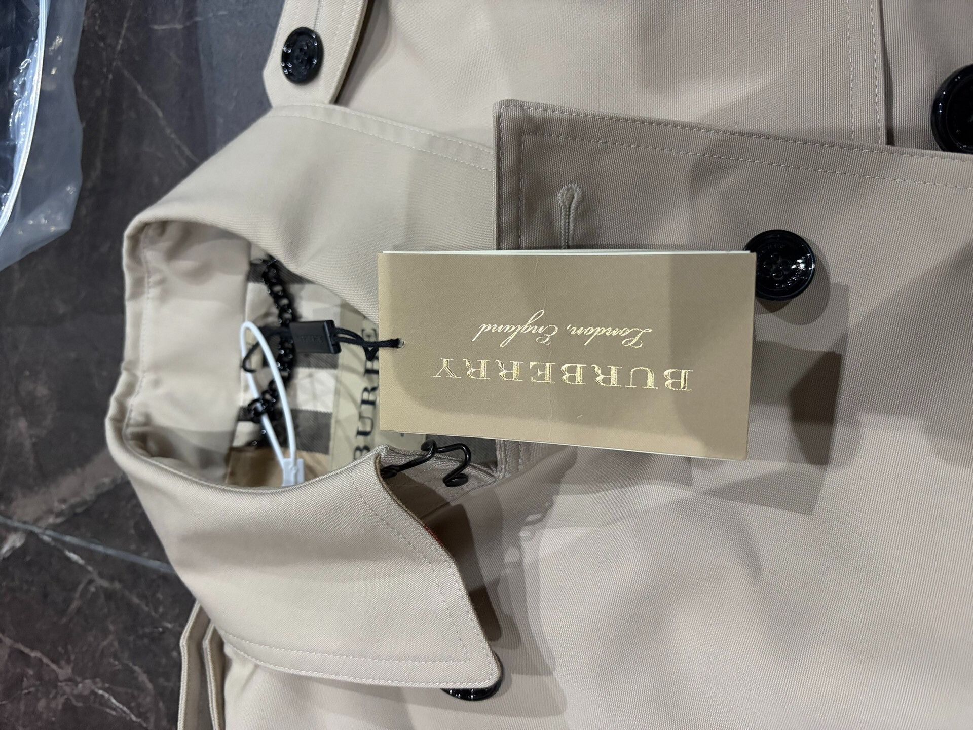 Burberry Burberry Solid Lapel Double-Breasted Coat Size S / US 4 / IT 40 - 3 Thumbnail