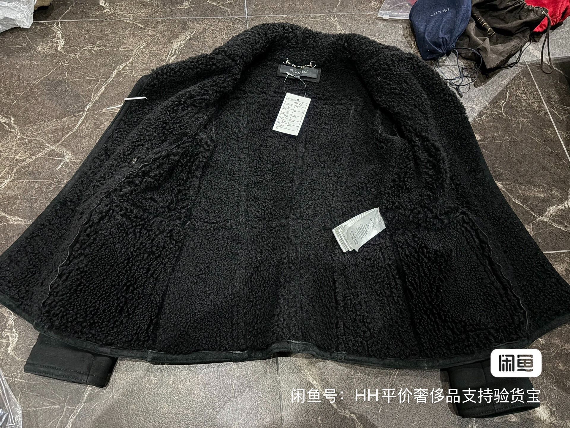 Gucci Gucci Double-Breasted Shearling Fur Coat Size XS / US 0-2 / IT 36-38 - 4 Thumbnail