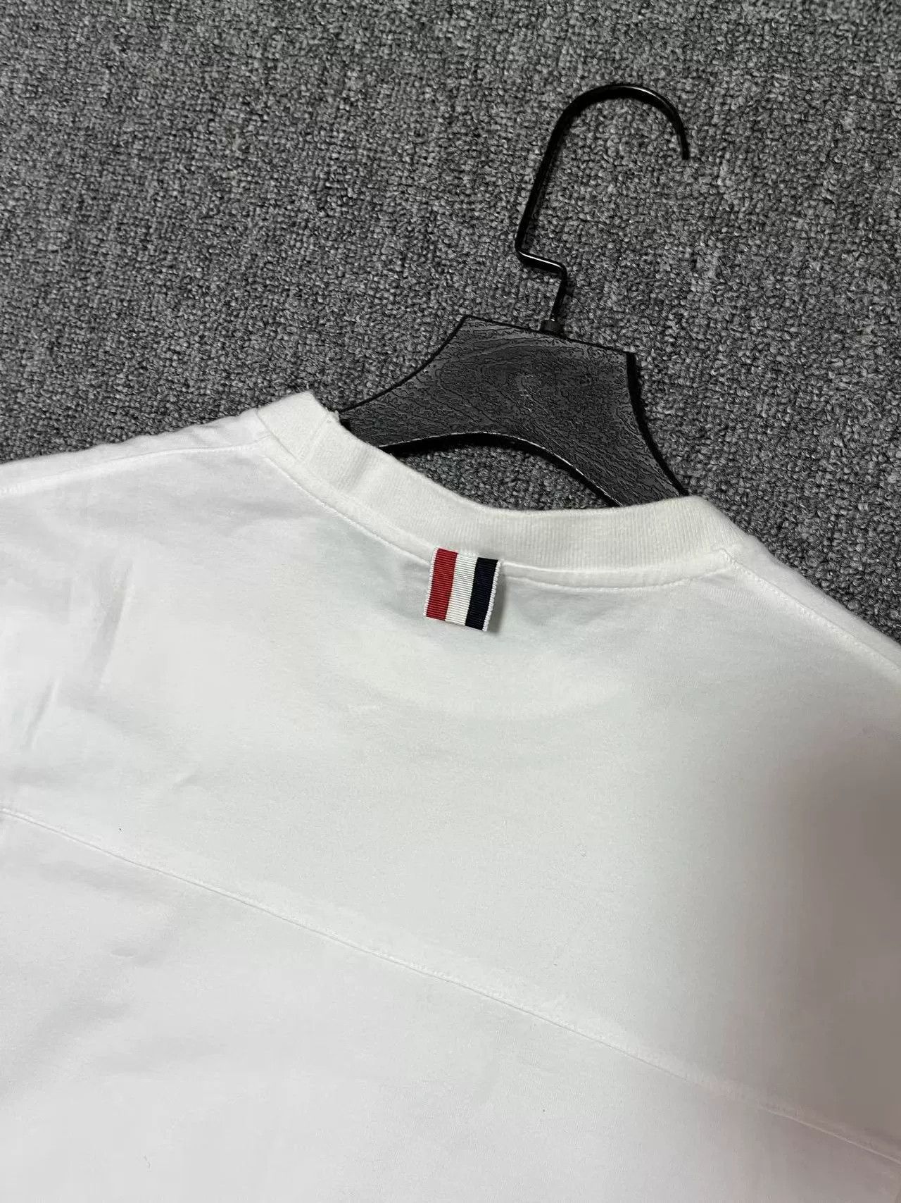 Thom Browne Thom Browne Short Sleeve Tee Shirt Size US M / EU 48-50 / 2 - 5 Thumbnail