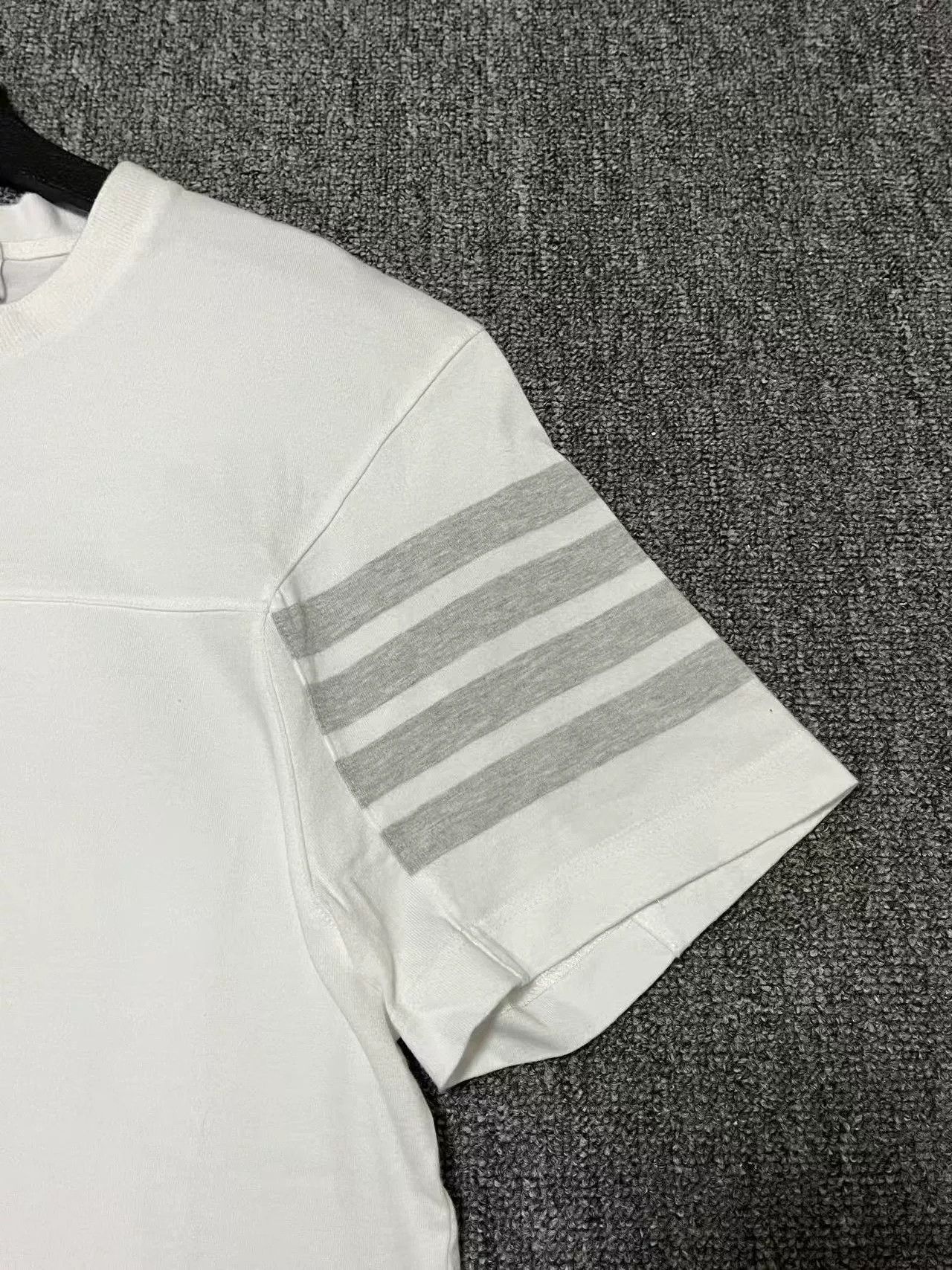 Thom Browne Thom Browne Short Sleeve Tee Shirt Size US M / EU 48-50 / 2 - 3 Thumbnail