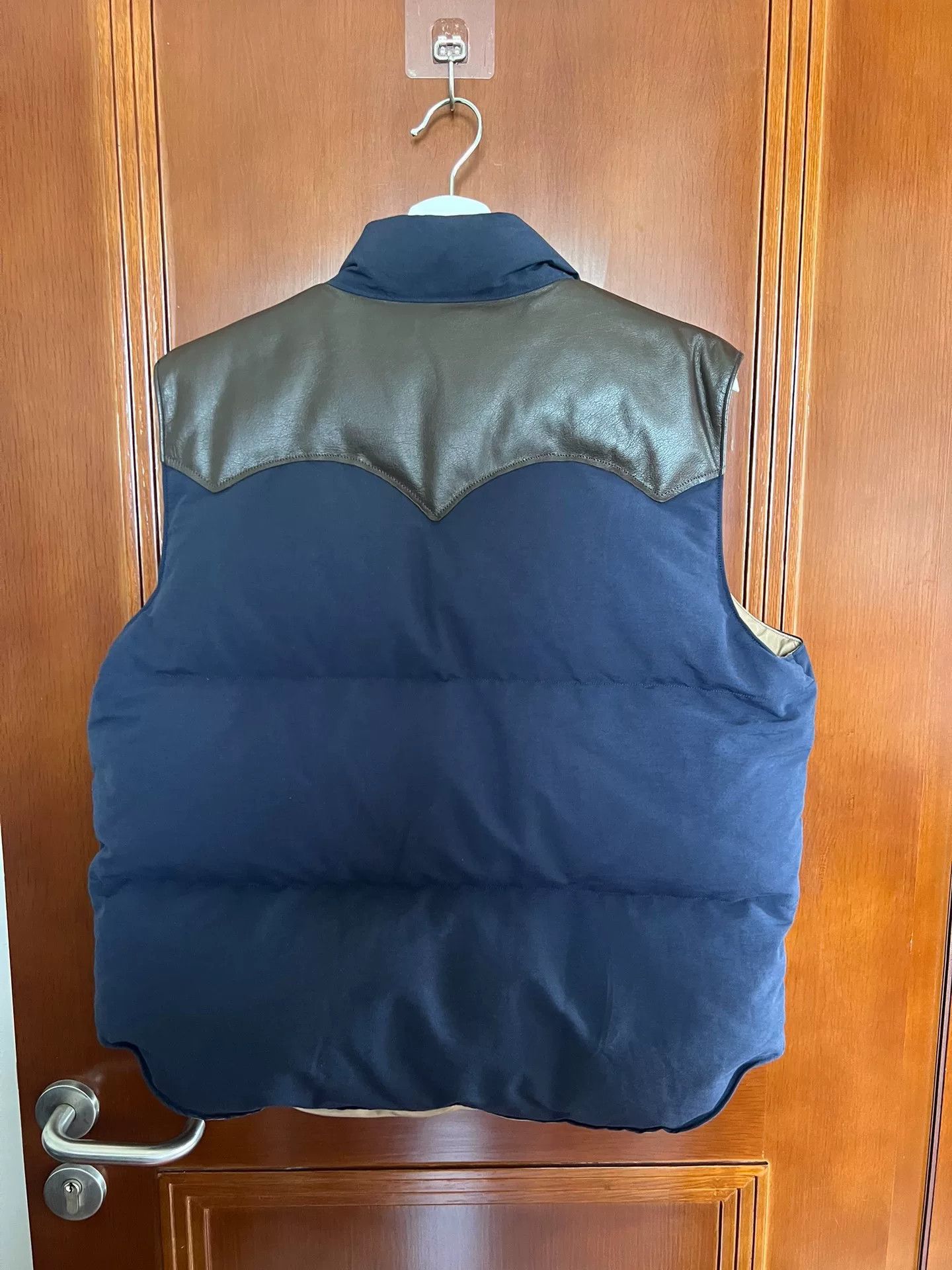 Sugar Cane Warm Beige Padded Vest for Outdoor Activities Size US L / EU 52-54 / 3 - 4 Thumbnail