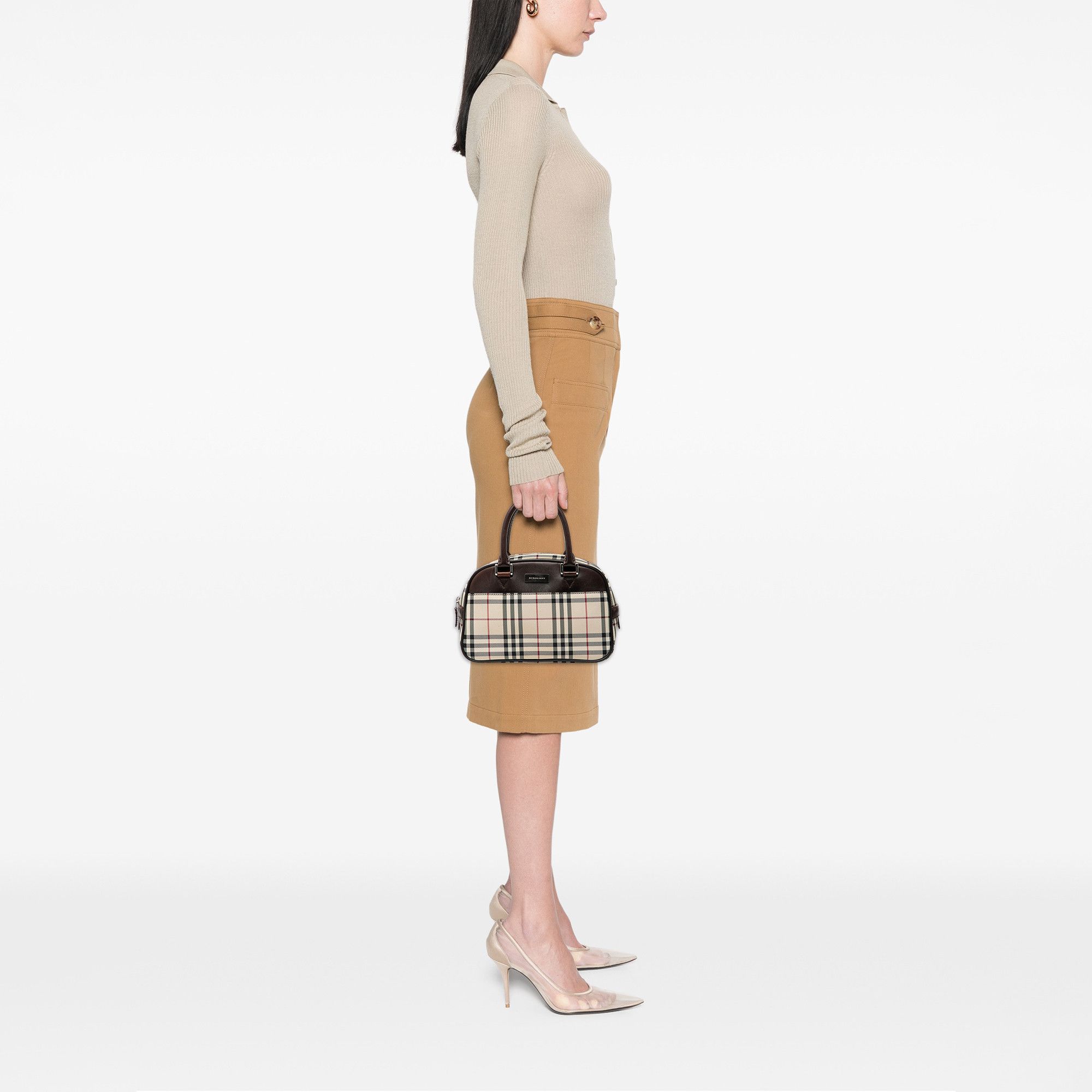 Burberry Burberry House Check Canvas Handbag Size ONE SIZE - 6 Thumbnail