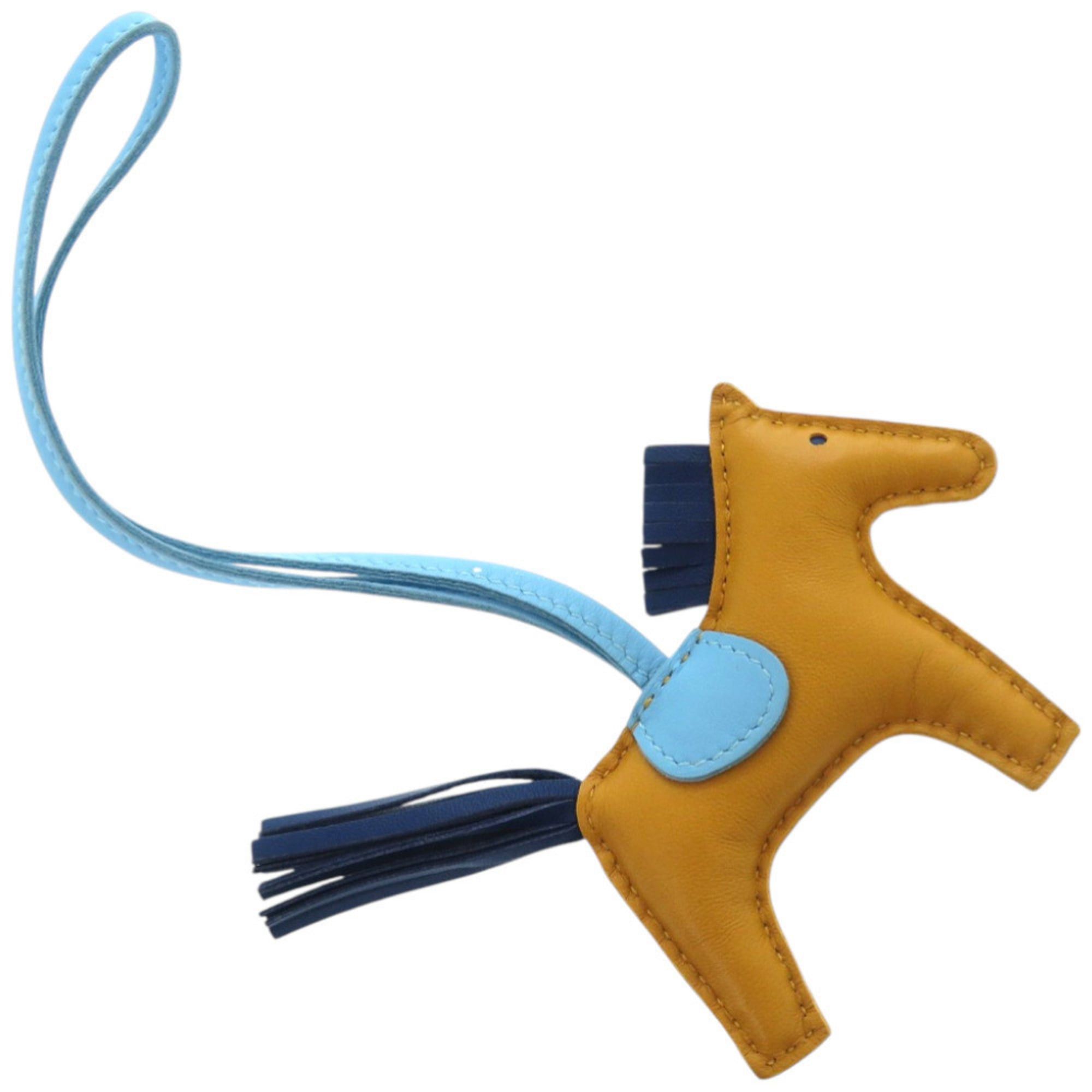 Hermes Hermes Excellent condition Hermès Rodeo PM lambskin Jaune d'Or D engraved keychain 0462 Size ONE SIZE - 2 Thumbnail