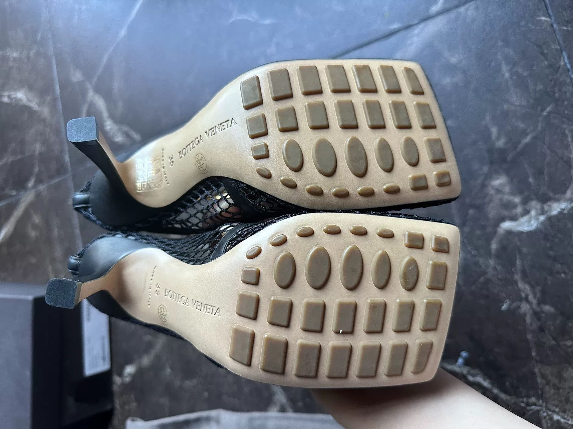 Bottega Veneta Bottega Veneta Mesh Gold Chain Square-Toe Heels Size US 4 / IT 34 - 6 Thumbnail