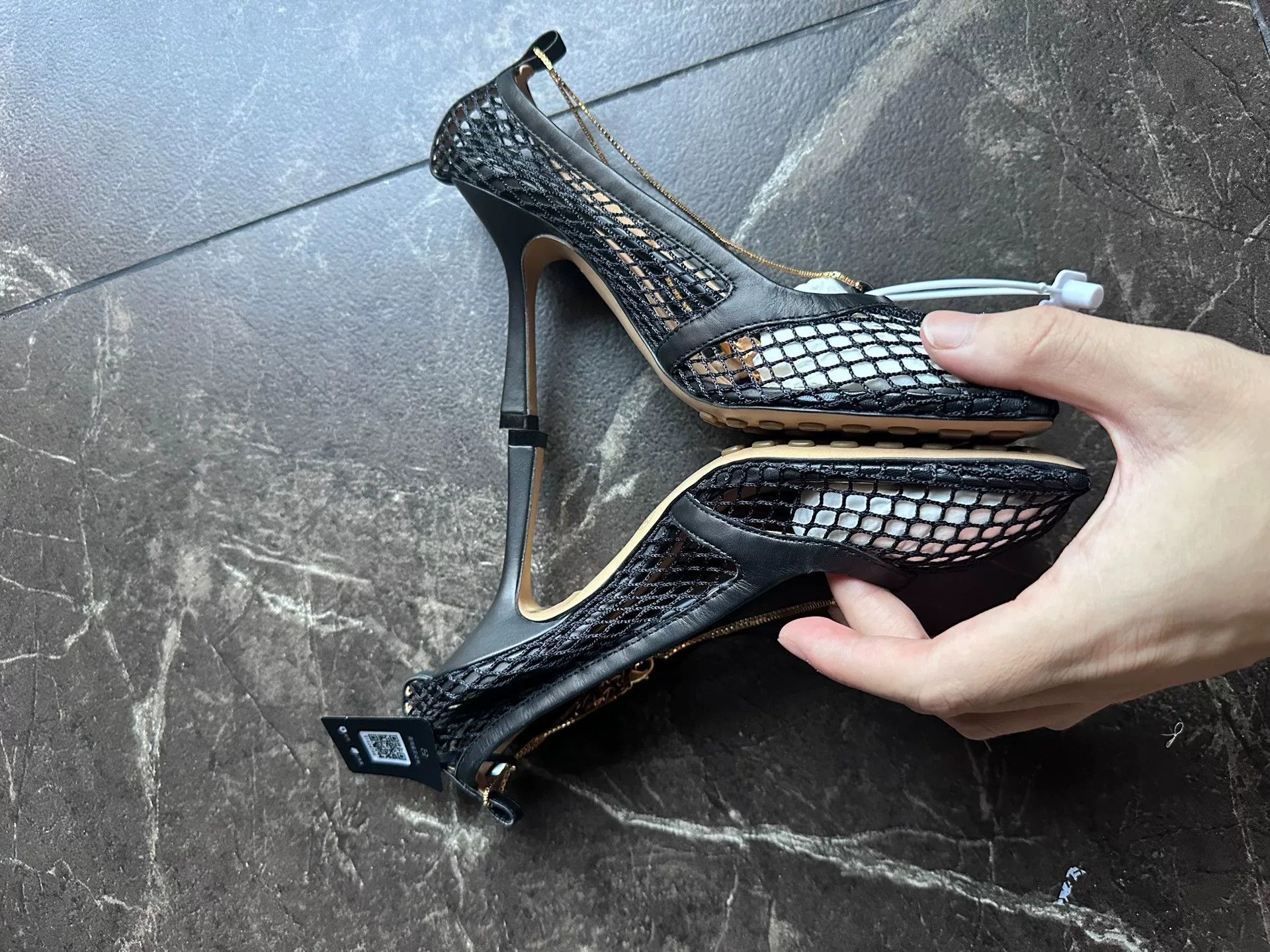 Bottega Veneta Bottega Veneta Mesh Gold Chain Square-Toe Heels Size US 4 / IT 34 - 3 Thumbnail
