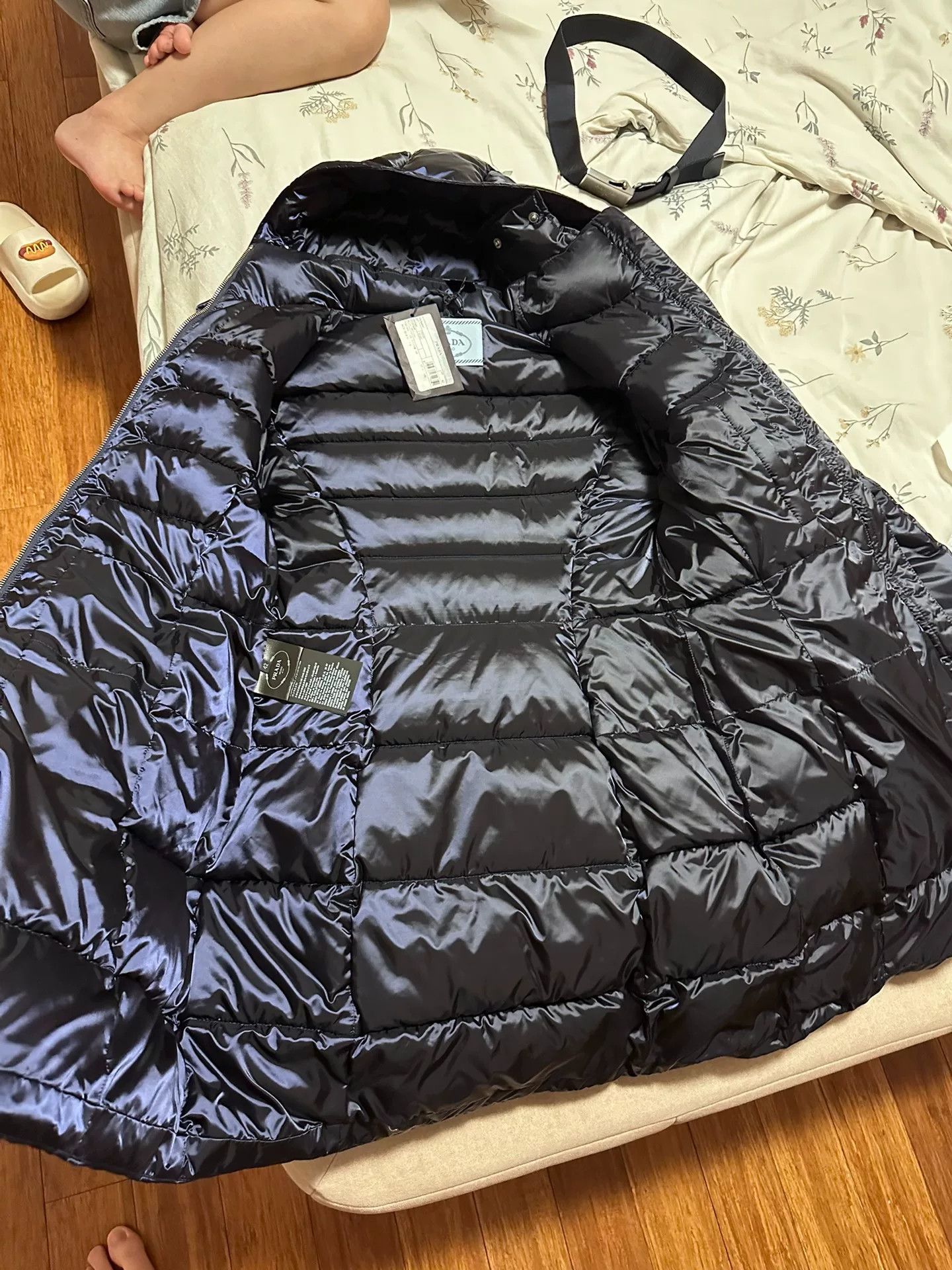 Prada Prada Women's Detachable Hat Down Jacket Size M / US 6-8 / IT 42-44 - 7 Thumbnail