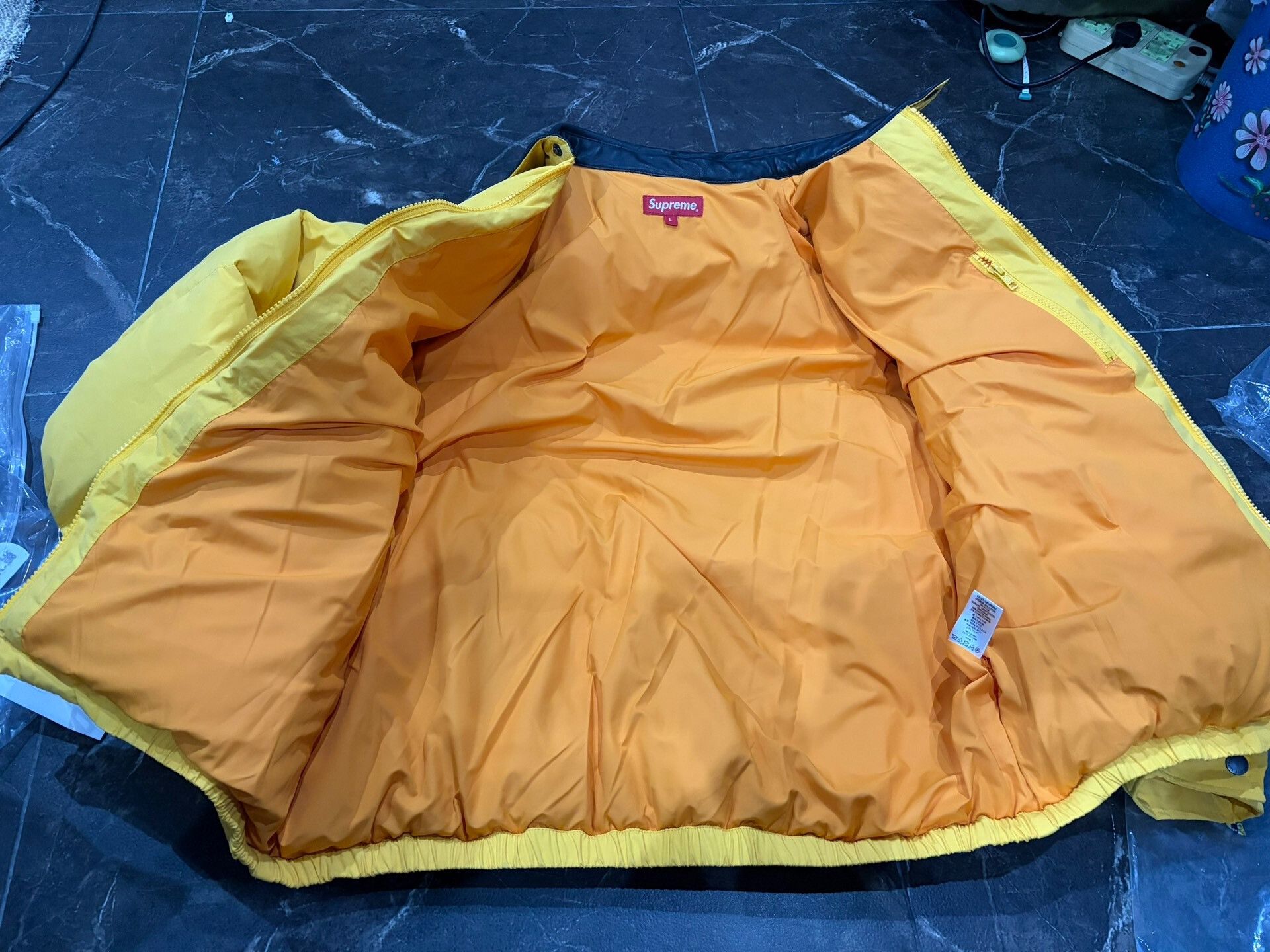 Supreme Supreme 19FW Leather Collar Puffy Jacket Size US L / EU 52-54 / 3 - 7 Thumbnail