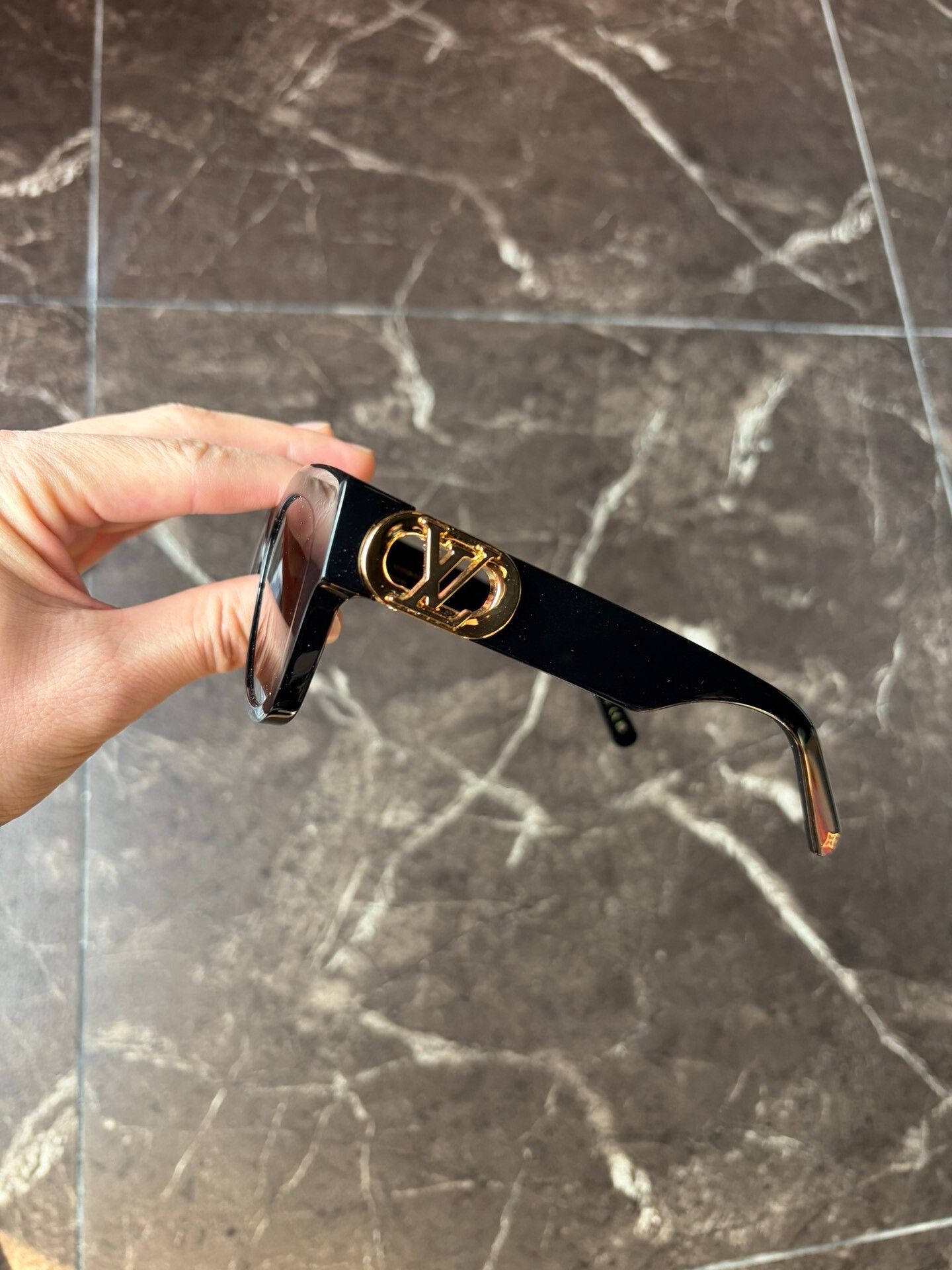 Louis Vuitton Louis Vuitton Black Sunglasses Size ONE SIZE - 4 Thumbnail