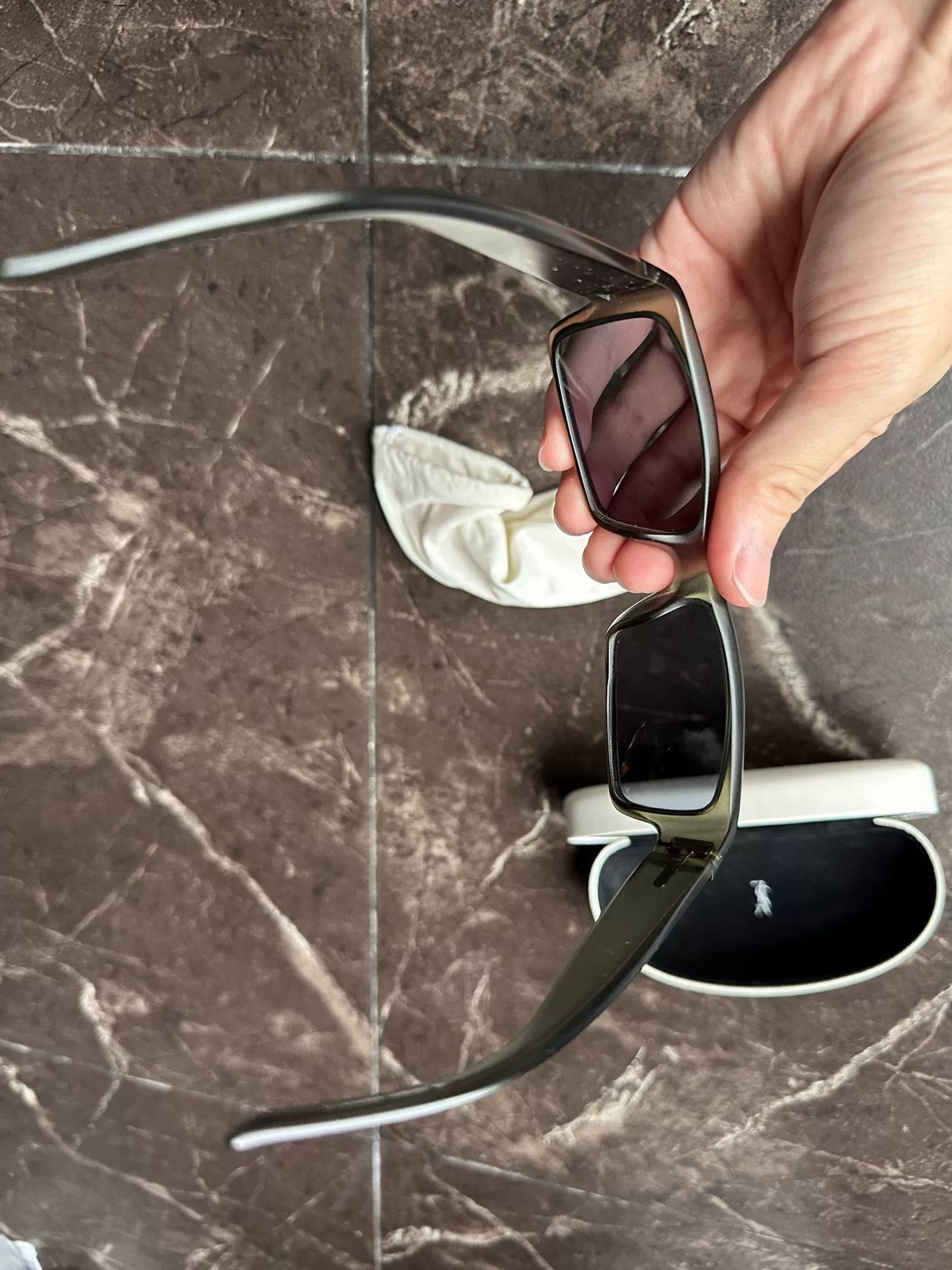 Yves Saint Laurent Saint Laurent YSL Vintage Sunglasses Size ONE SIZE - 5 Thumbnail