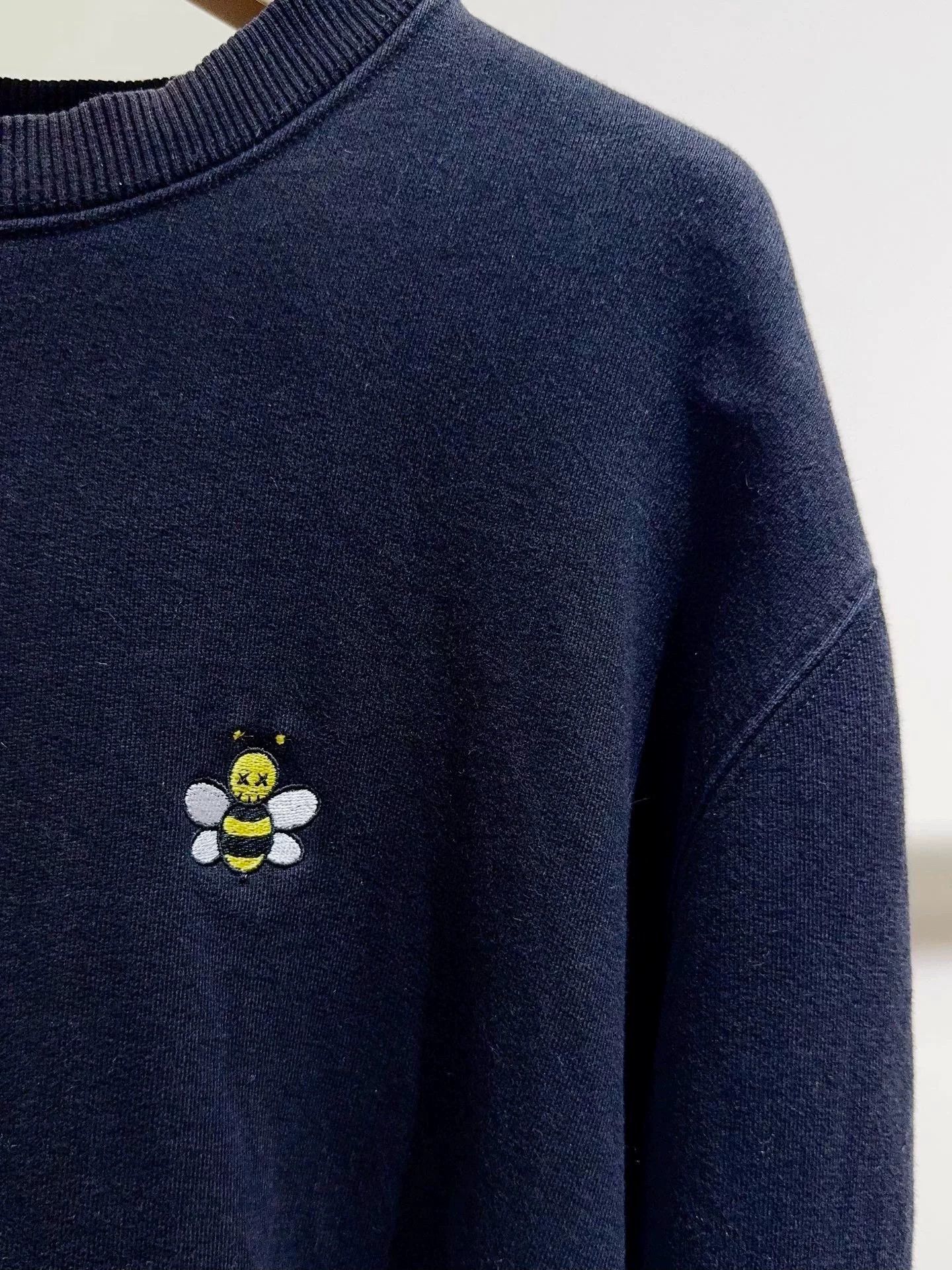 Dior Dior Small Bee Embroidery Sweatshirt Size US L / EU 52-54 / 3 - 2 Thumbnail