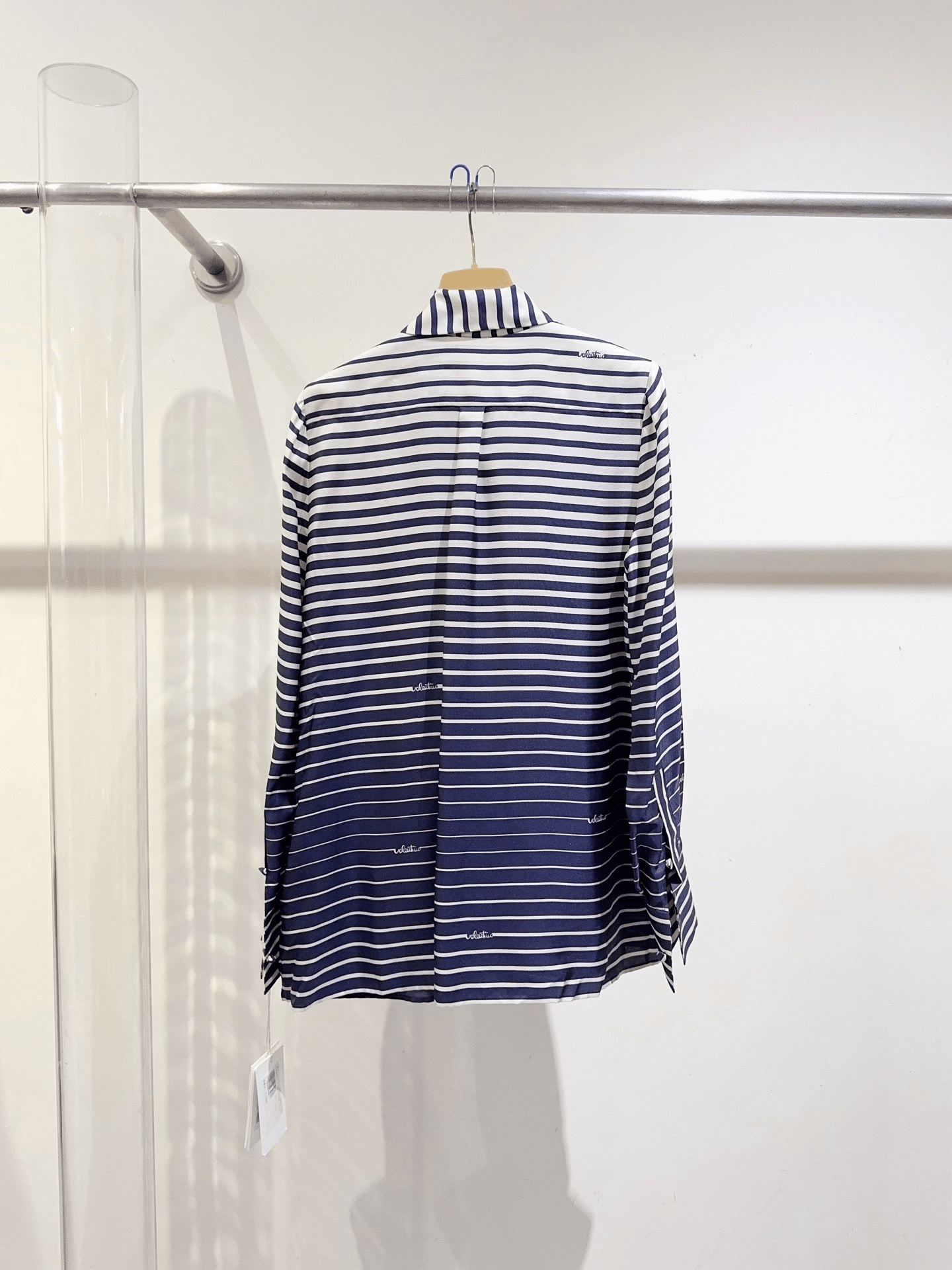 Valentino Valentino Silk Shirt Size M / US 6-8 / IT 42-44 - 7 Thumbnail
