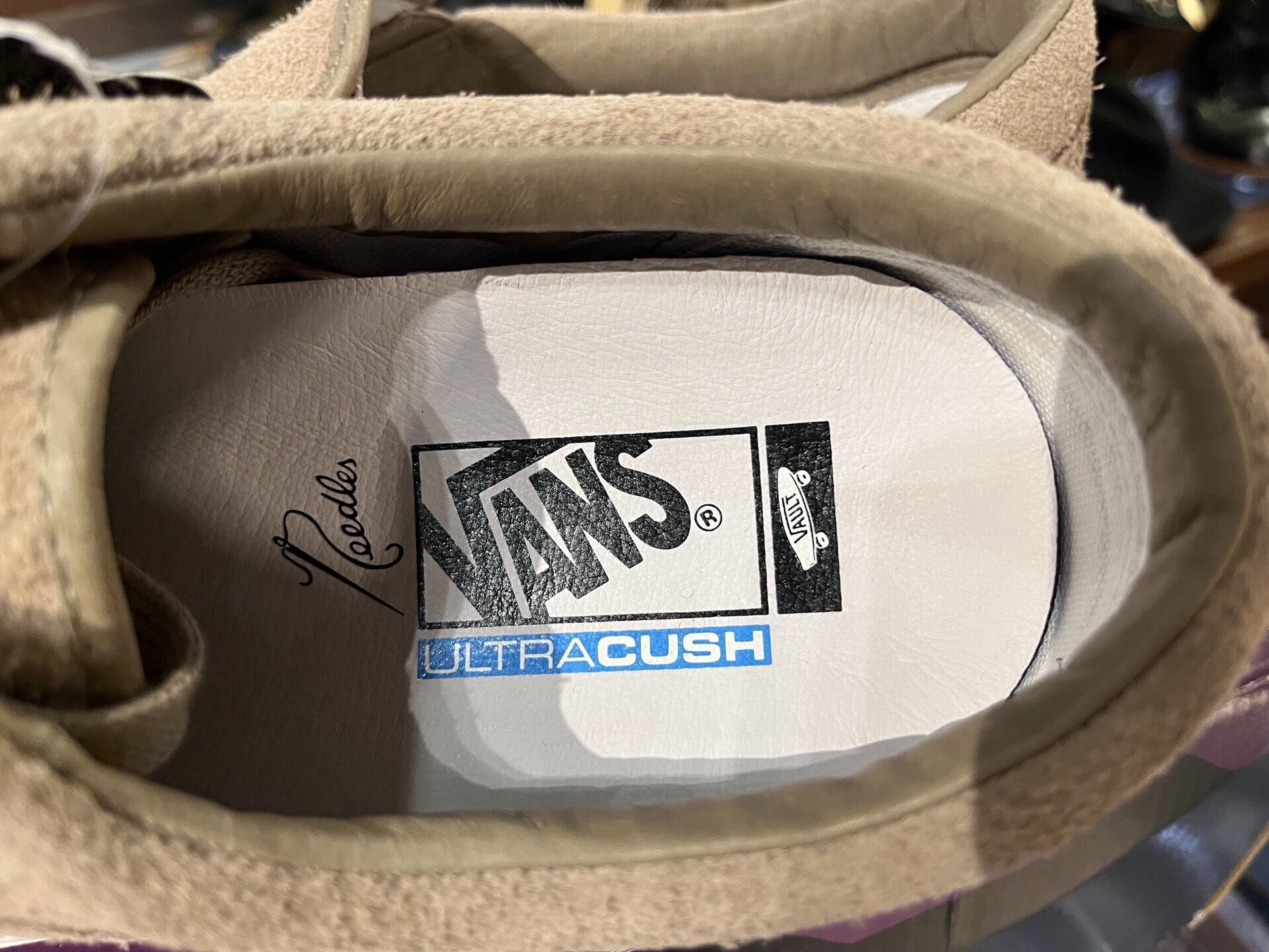 Vans VANS Limited Edition Suede Casual Shoes Size US 9.5 / EU 42-43 - 6 Thumbnail