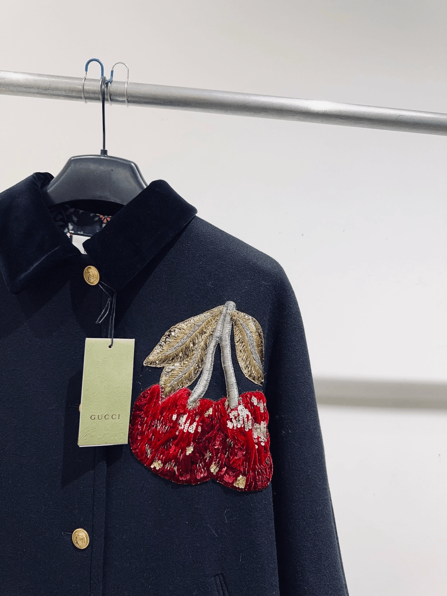 Gucci Gucci Cape Style Coat Size XS / US 0-2 / IT 36-38 - 2 Thumbnail