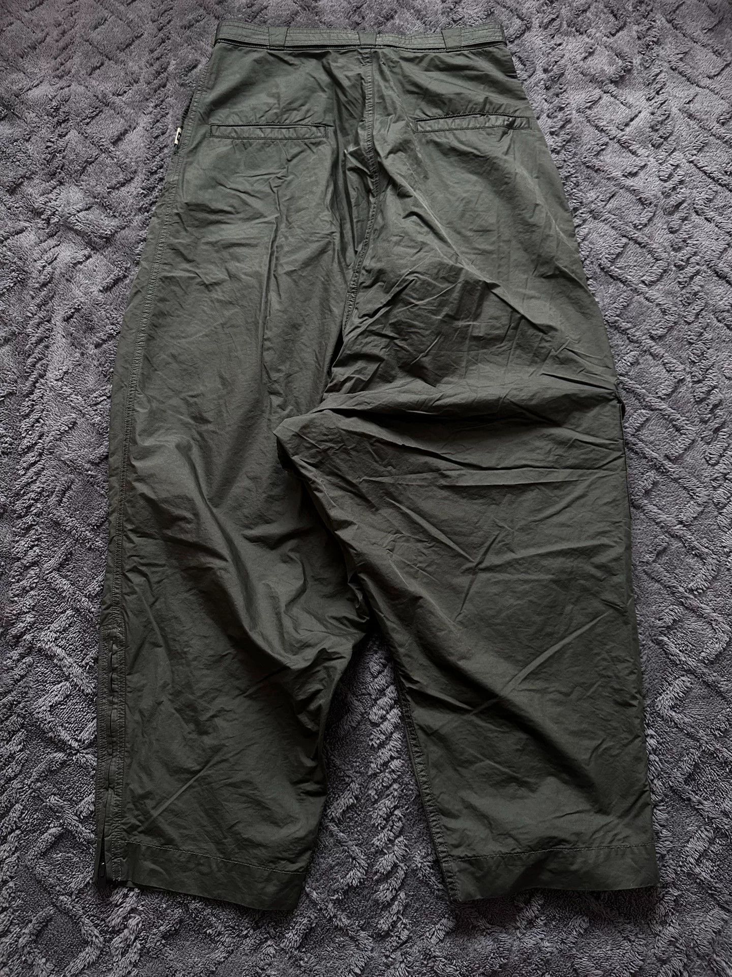 Maison MIHARA YASUHIRO Maison MIHARA YASUHIRO Green Nylon Pants Size US 30 / EU 46 - 2 Thumbnail