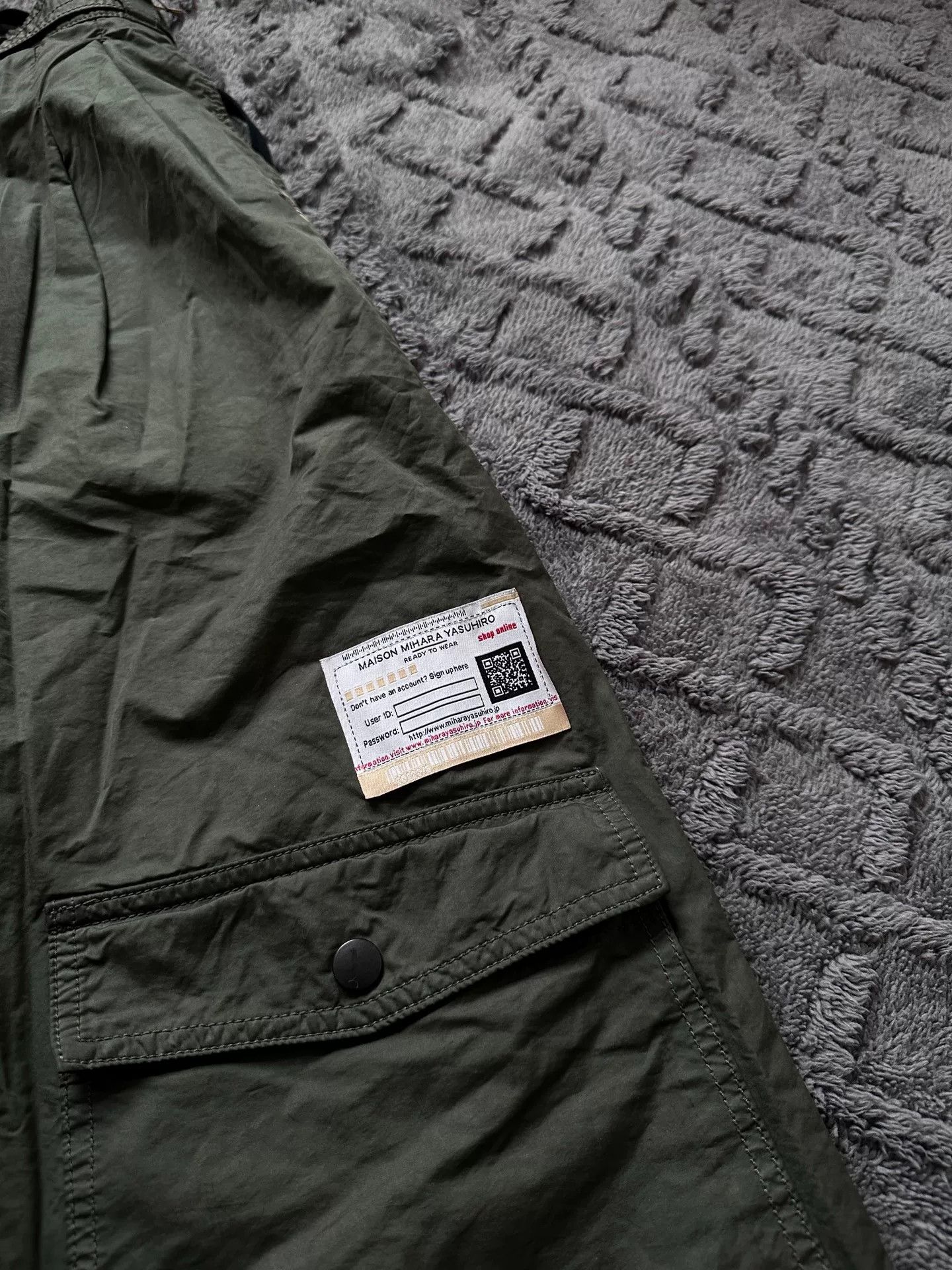 Maison MIHARA YASUHIRO Maison MIHARA YASUHIRO Green Nylon Pants Size US 30 / EU 46 - 3 Thumbnail