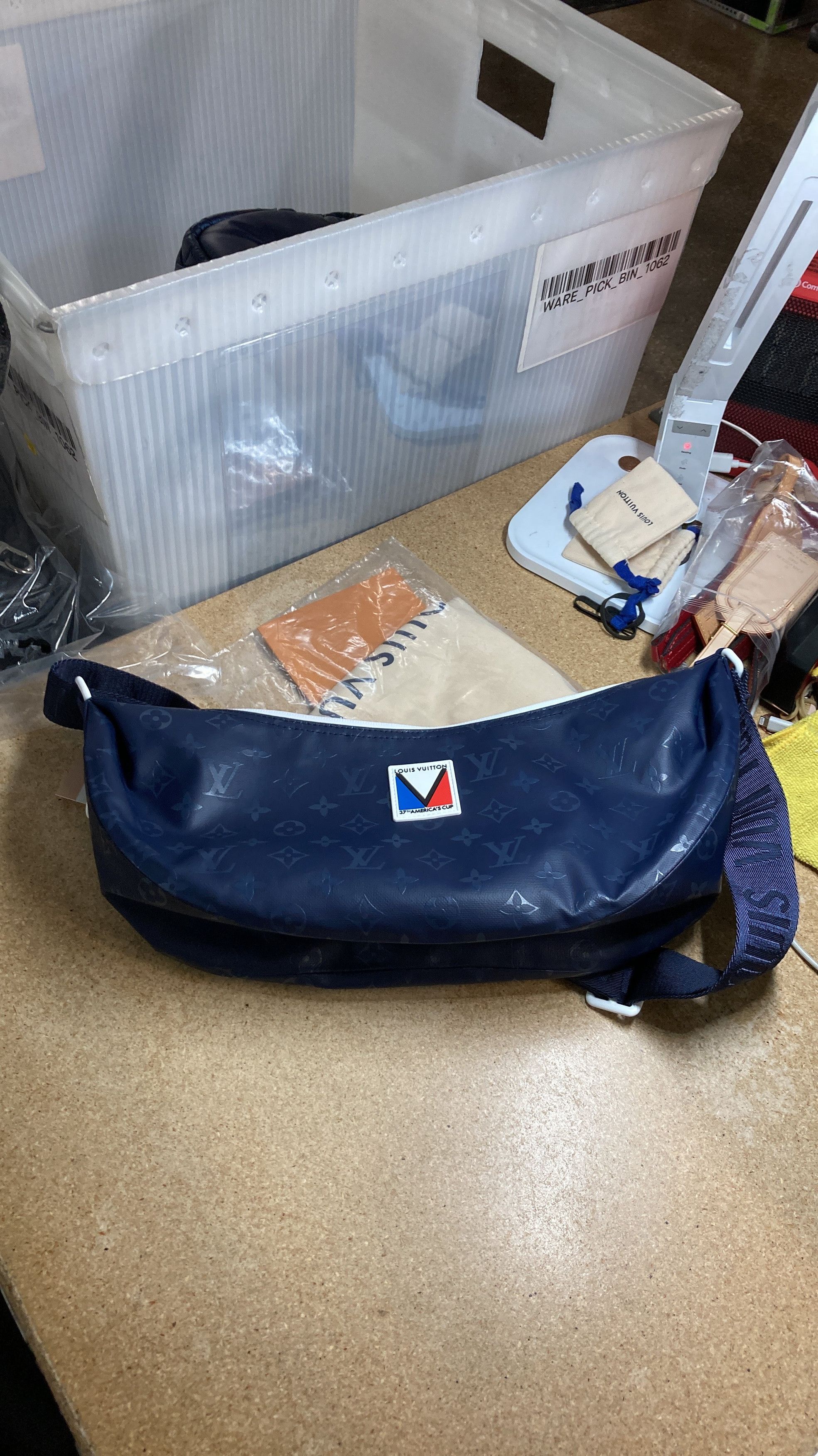 Louis Vuitton America's Cup Hammock Bag Size ONE SIZE - 7 Thumbnail