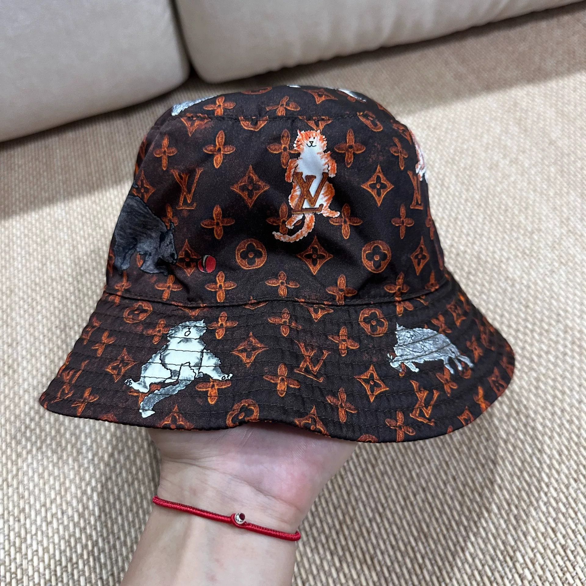 Louis Vuitton Louis Vuitton Graffiti Printed Fisherman Hat Size ONE SIZE - 2 Thumbnail