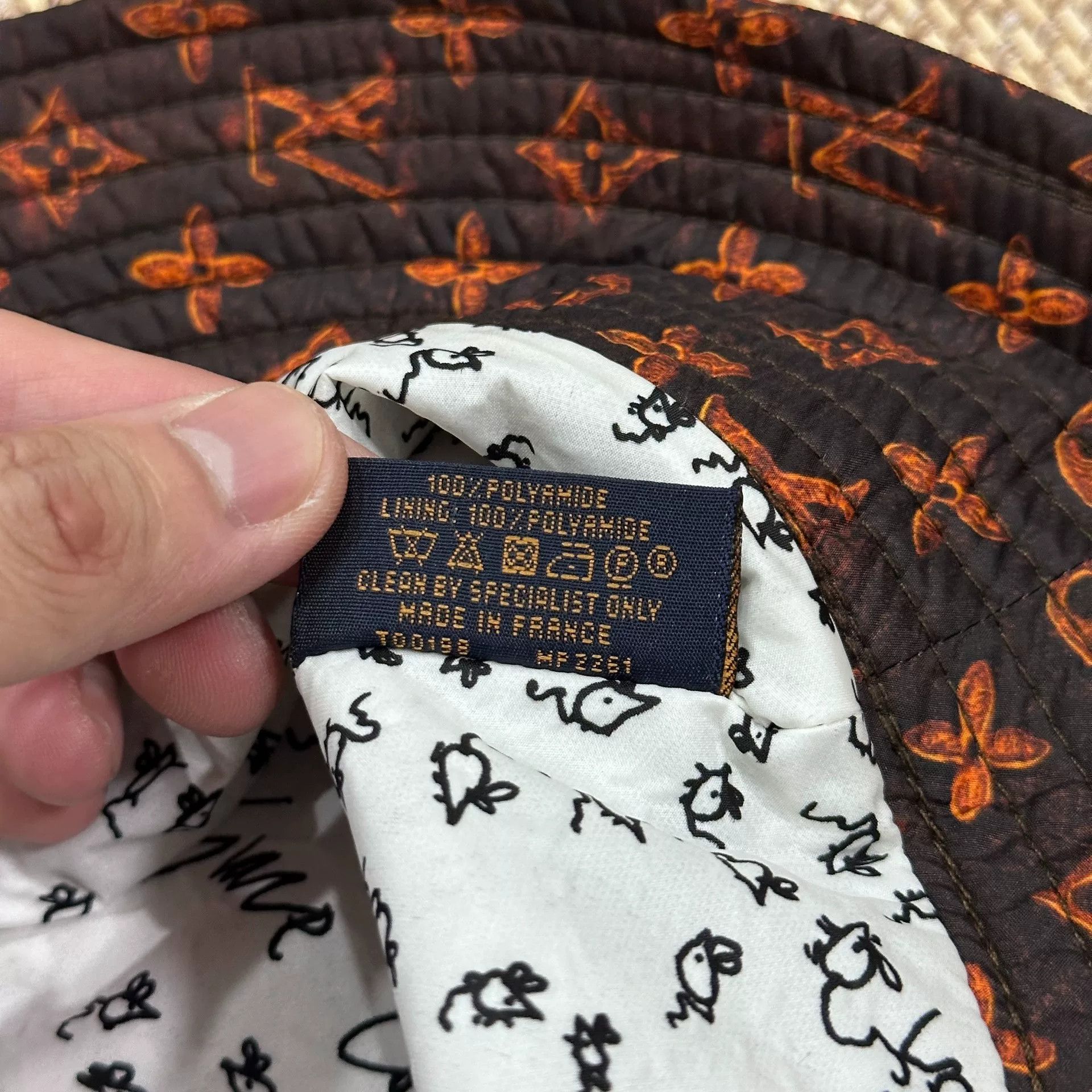 Louis Vuitton Louis Vuitton Graffiti Printed Fisherman Hat Size ONE SIZE - 5 Thumbnail