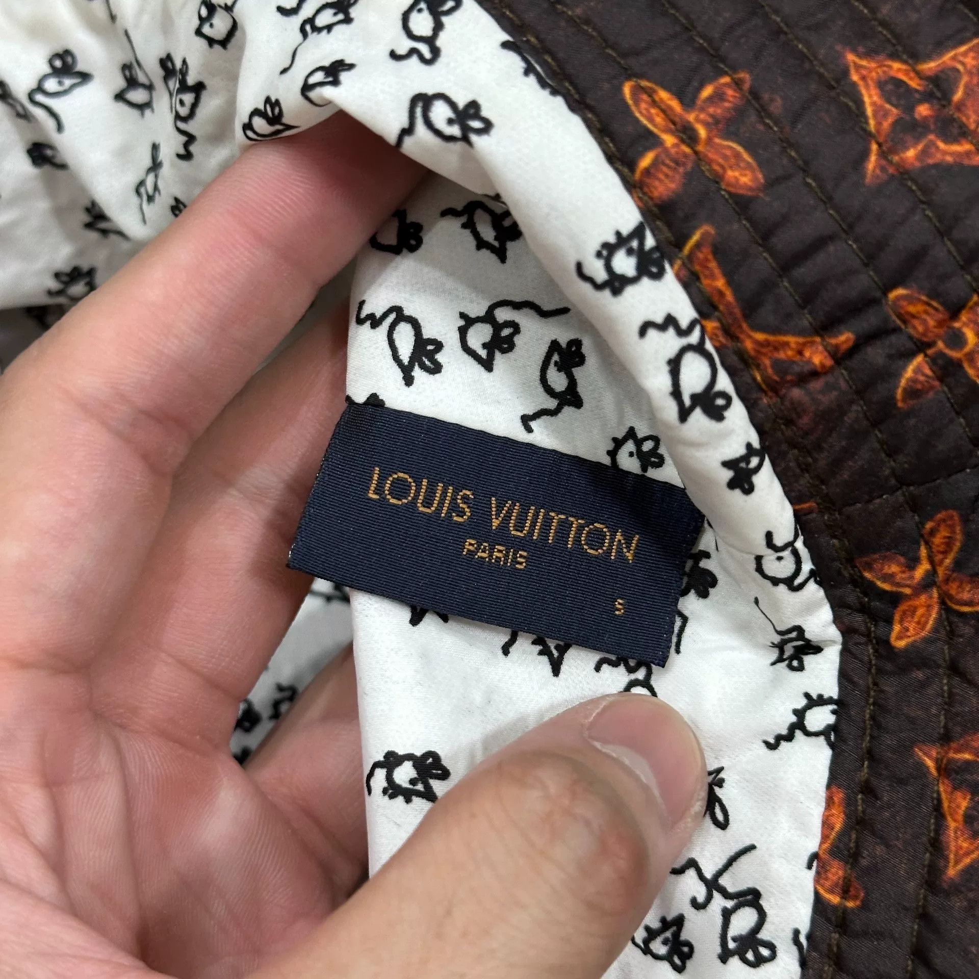 Louis Vuitton Louis Vuitton Graffiti Printed Fisherman Hat Size ONE SIZE - 4 Thumbnail