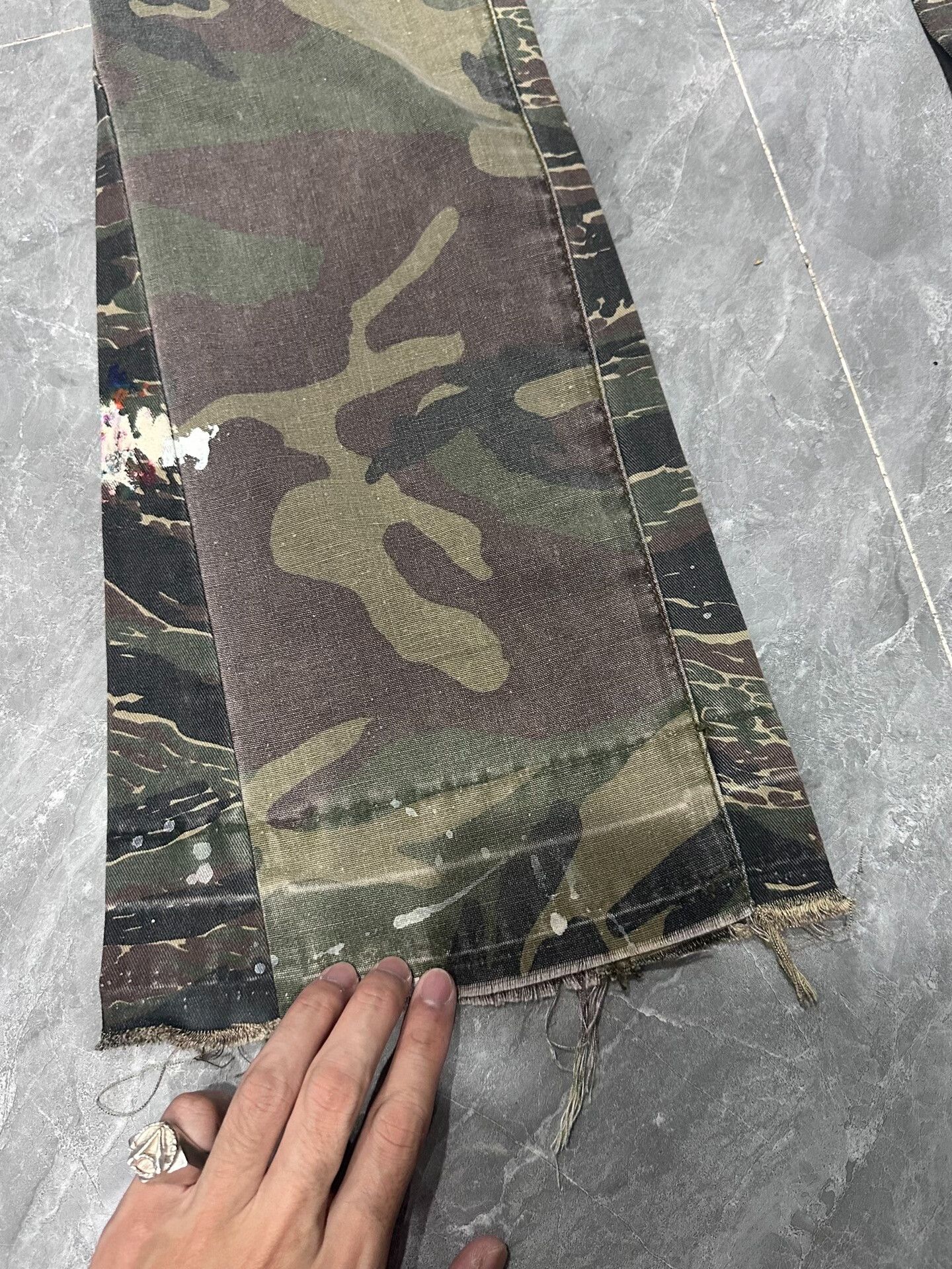 Gallery Dept. Camouflage Leopard Print Cargo Pants Size US 30 / EU 46 - 8 Thumbnail
