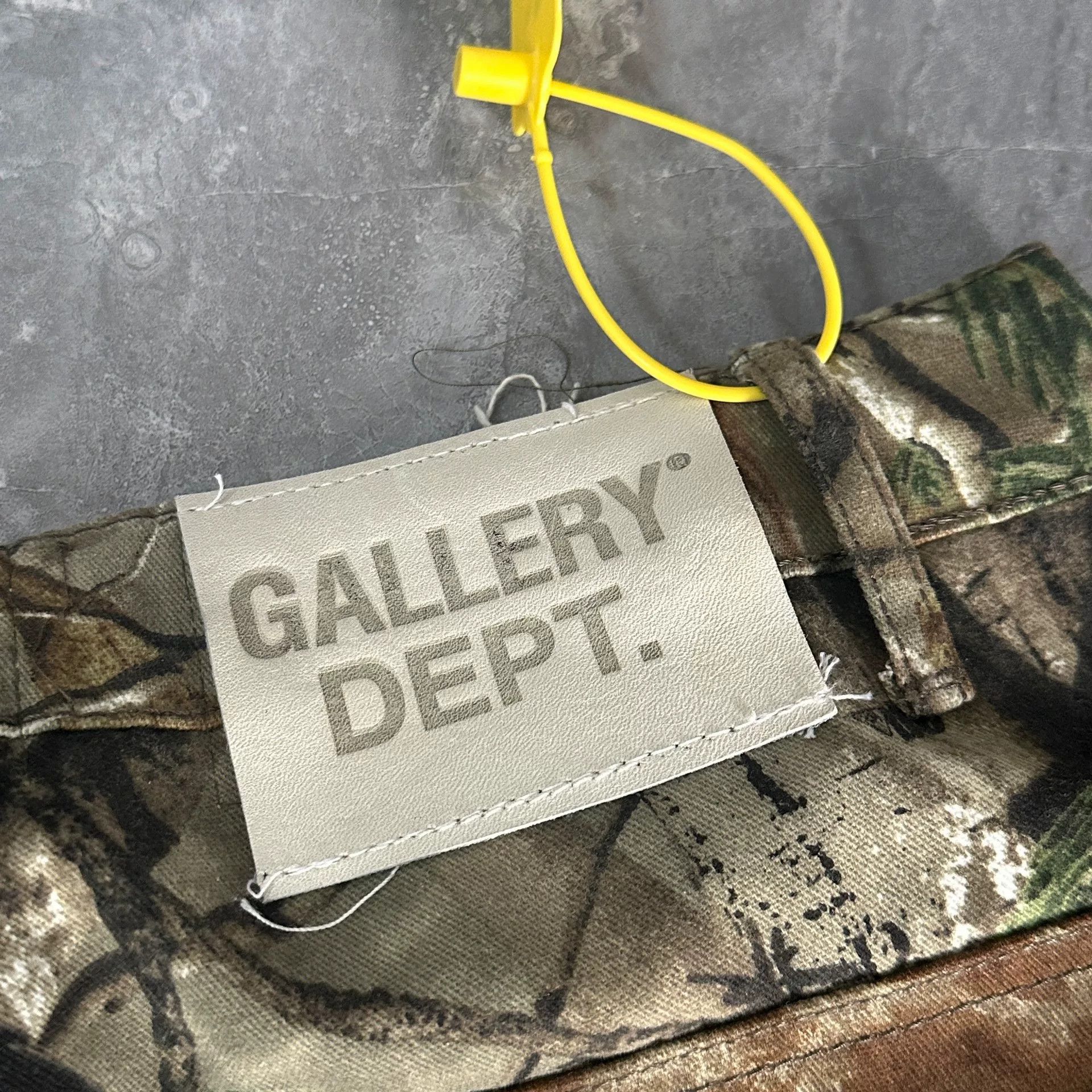 Gallery Dept. Limited Edition Gallery Dept. Cargo Pants Size US 30 / EU 46 - 8 Thumbnail