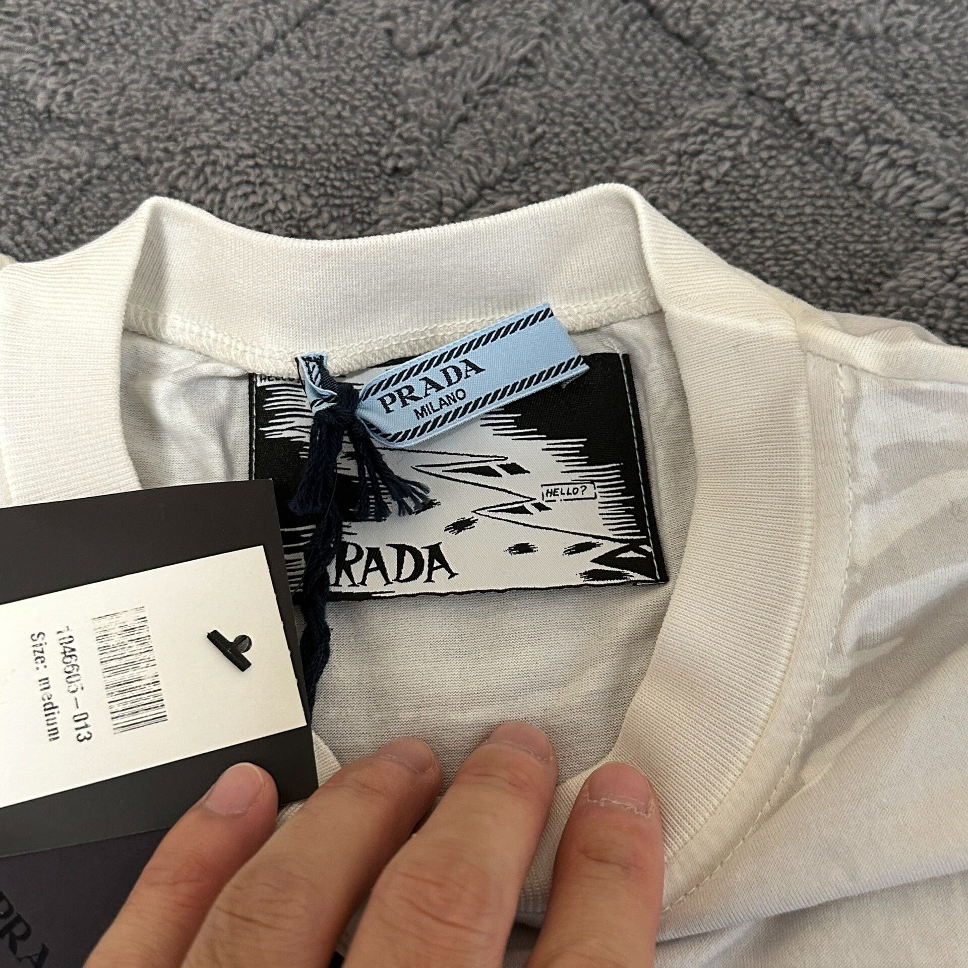 Prada Prada Cartoon Graphic Short Sleeve Shirt Size M / US 6-8 / IT 42-44 - 5 Thumbnail