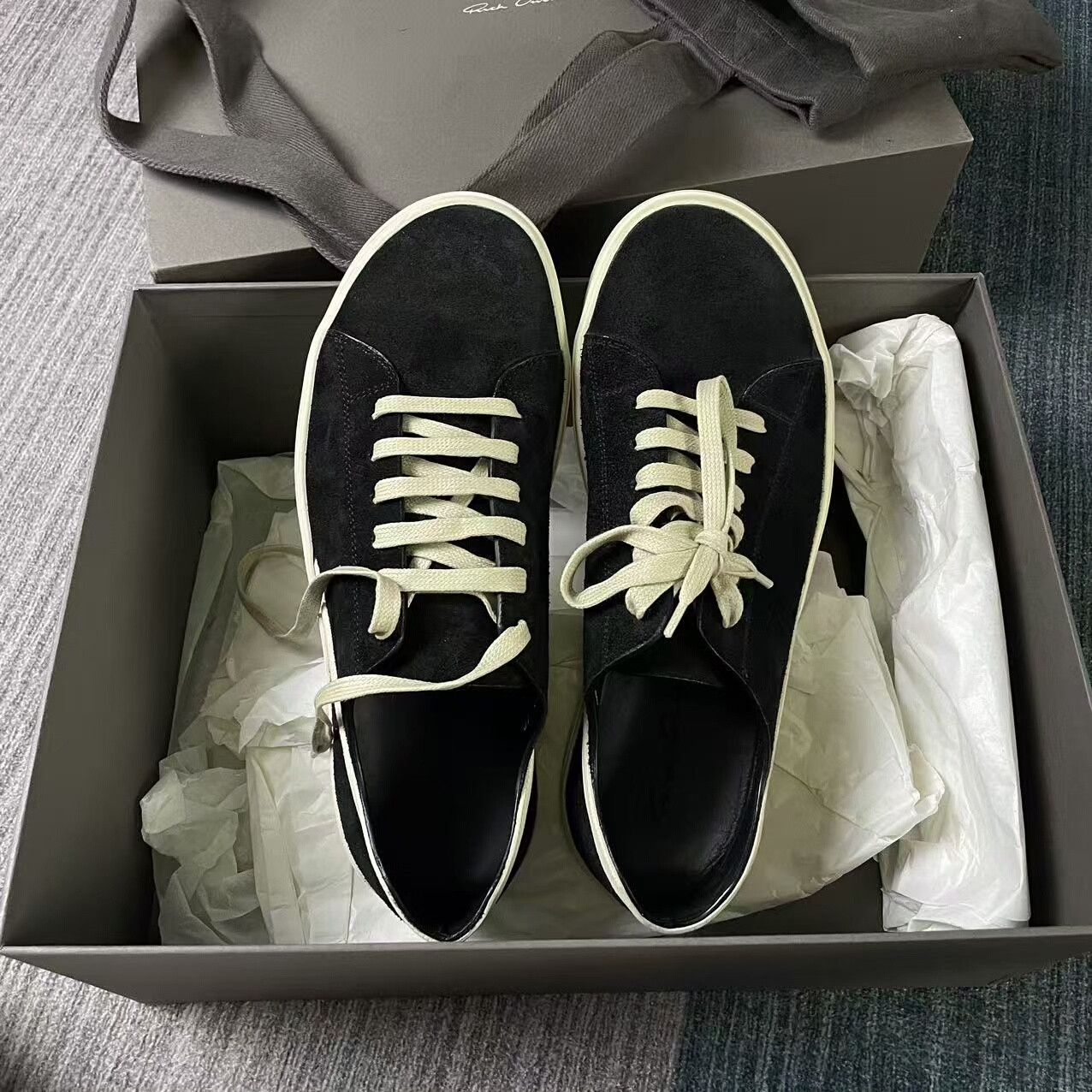 Rick Owens Rick Owens Classic Low Top Sneakers Size US 7 / EU 40 - 2 Thumbnail